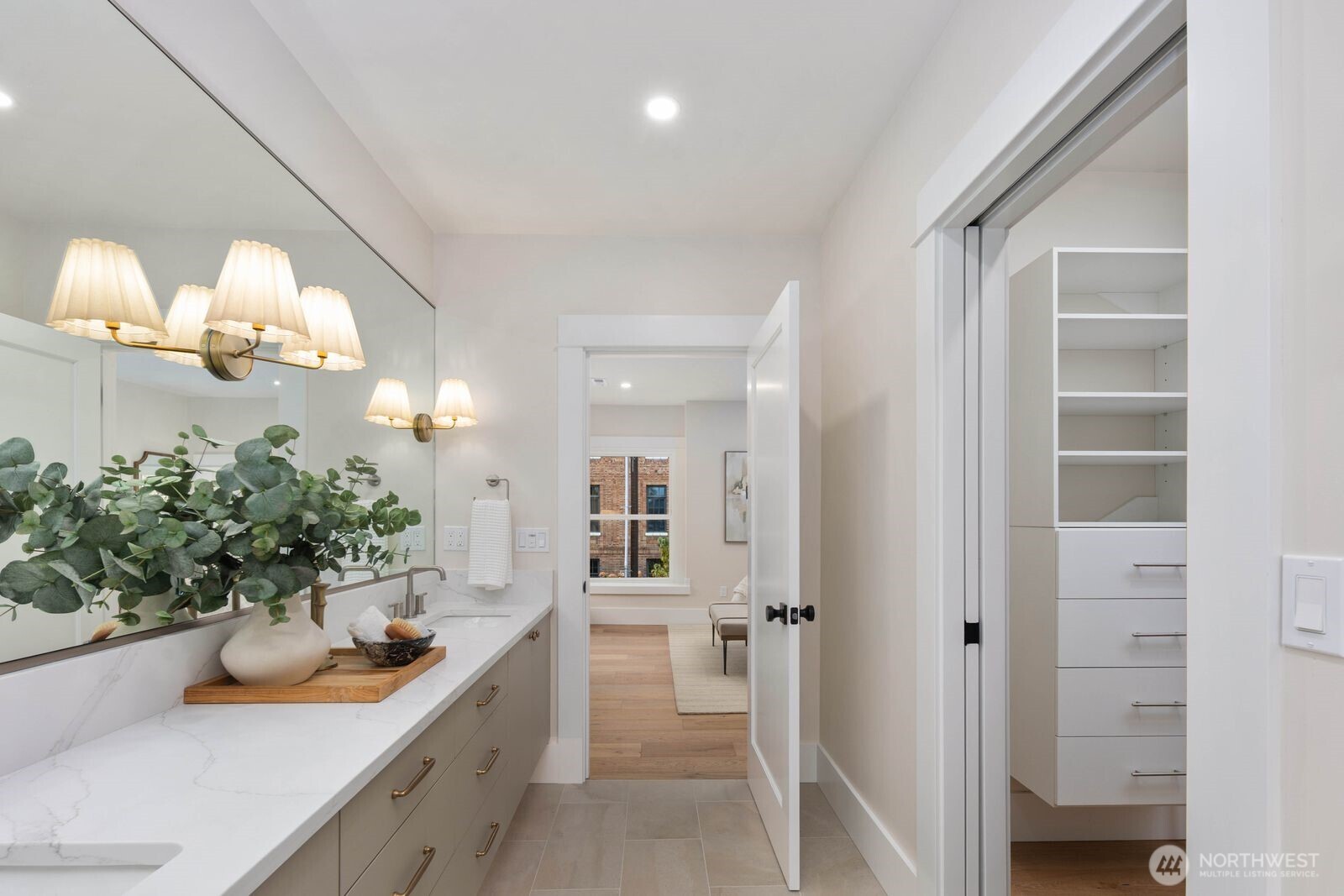 323 W Garfield Street