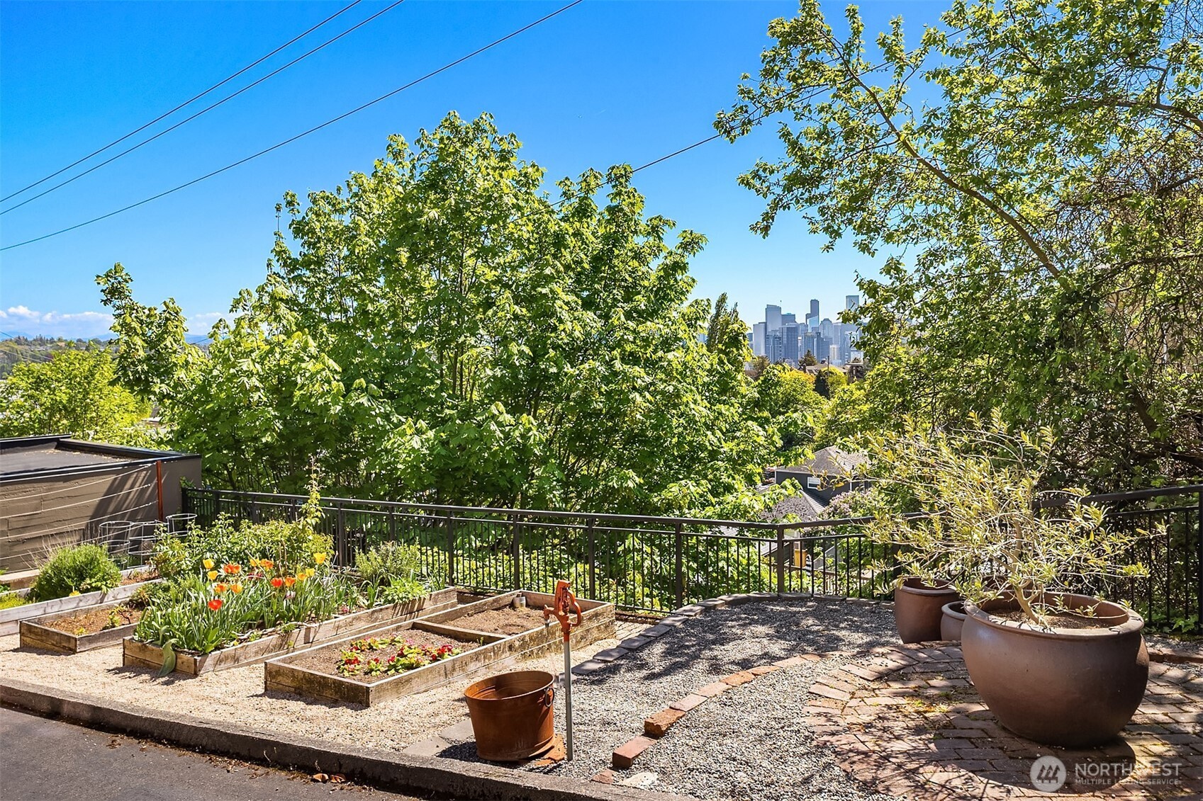 1902 Bigelow Avenue N Unit: 403
