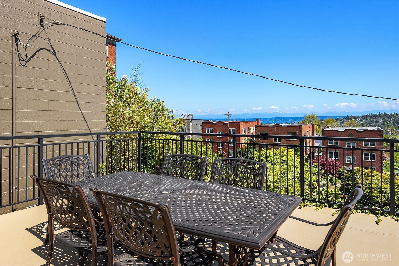 1902 Bigelow Avenue N Unit: 403
