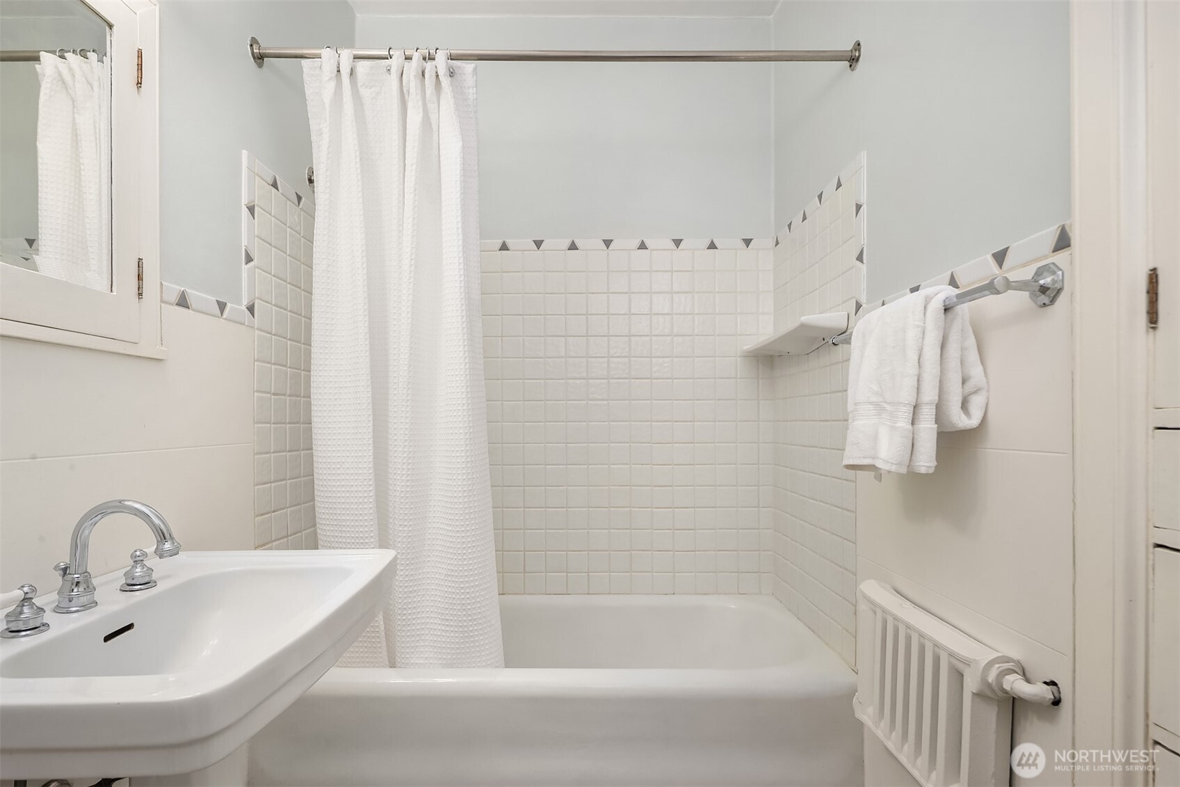 1902 Bigelow Avenue N Unit: 403