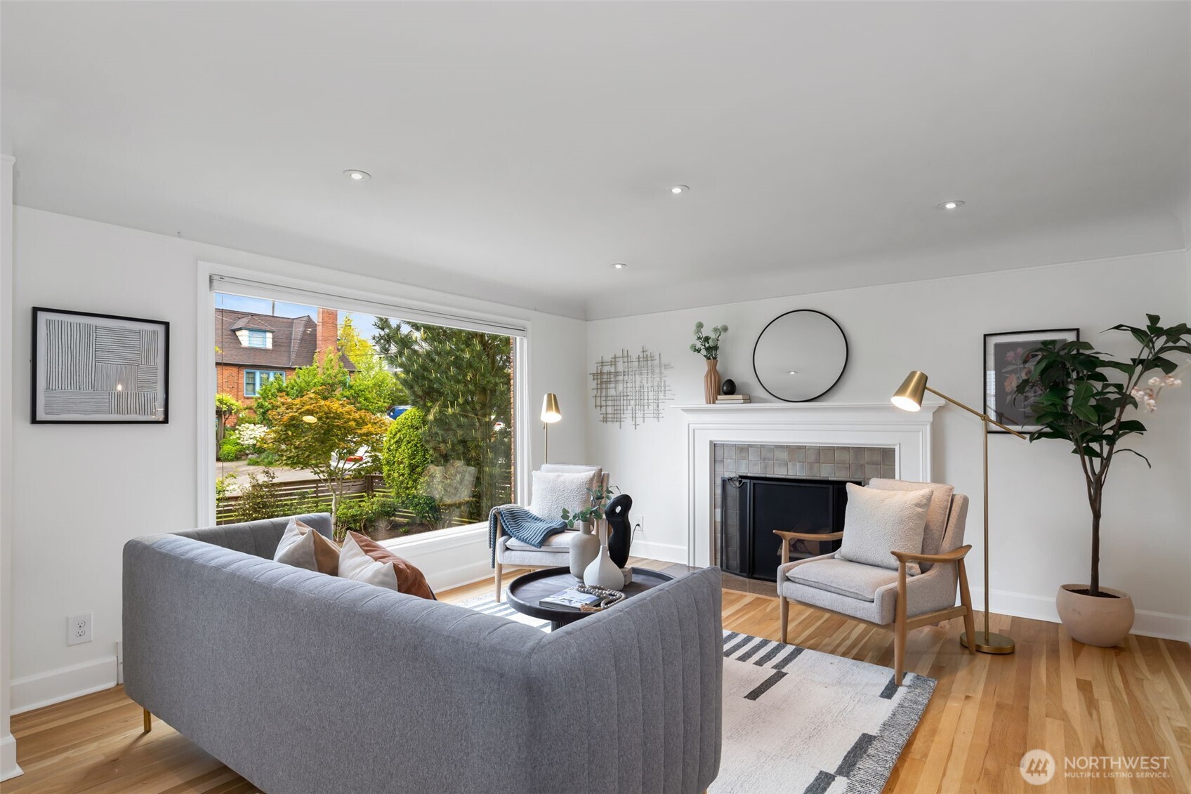 551 NE 84th Street
