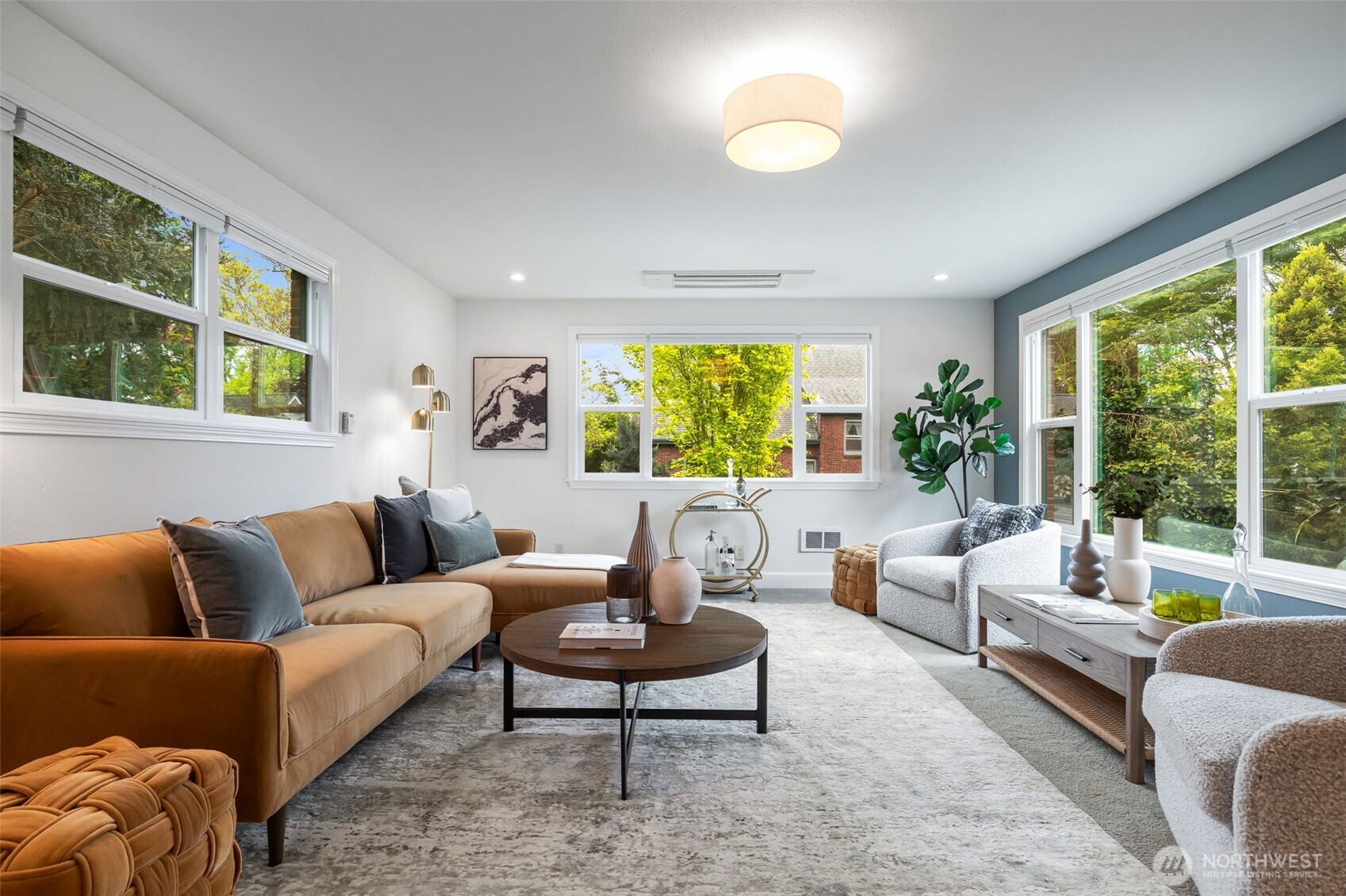 551 NE 84th Street