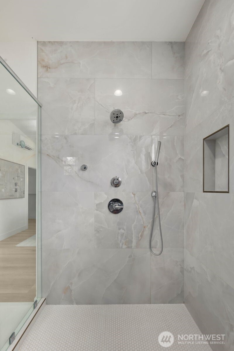 825 NE 105th Street