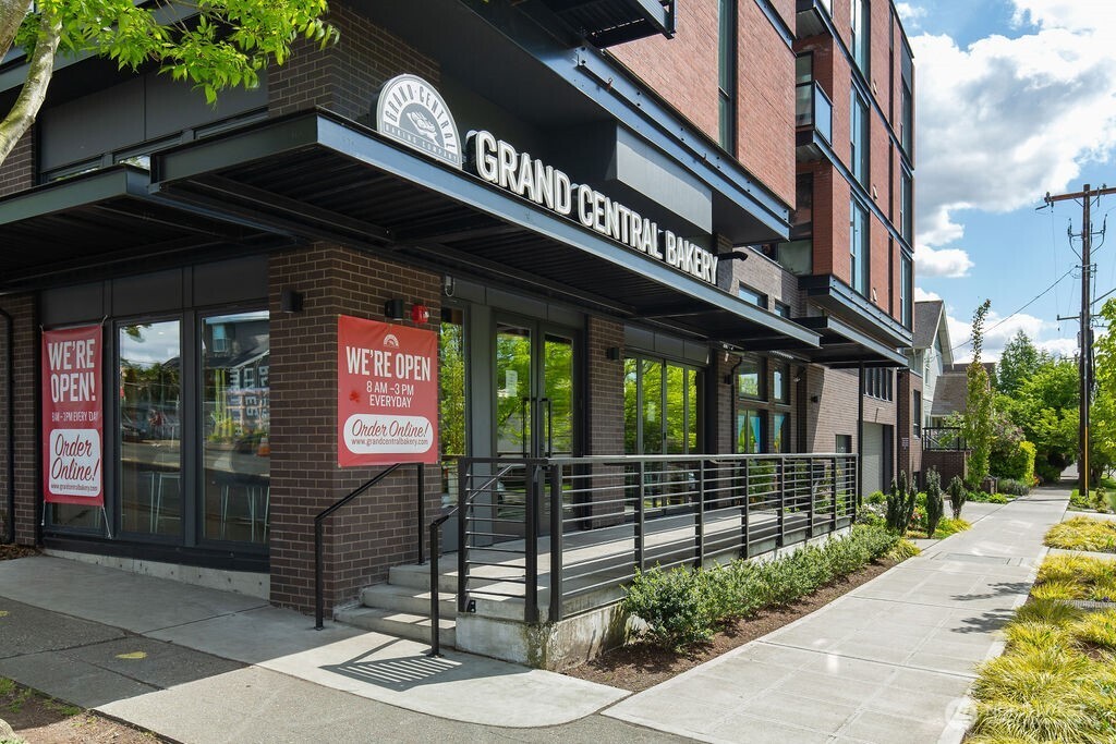 1601 N 45th Street Unit: 214
