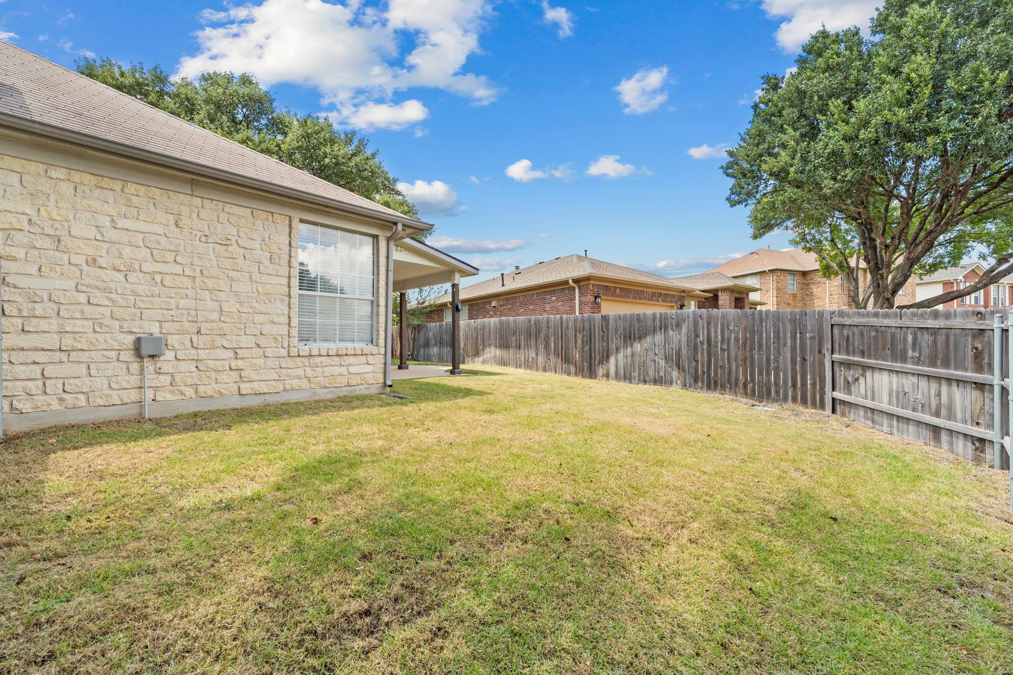 1600 Viki Lynn CT