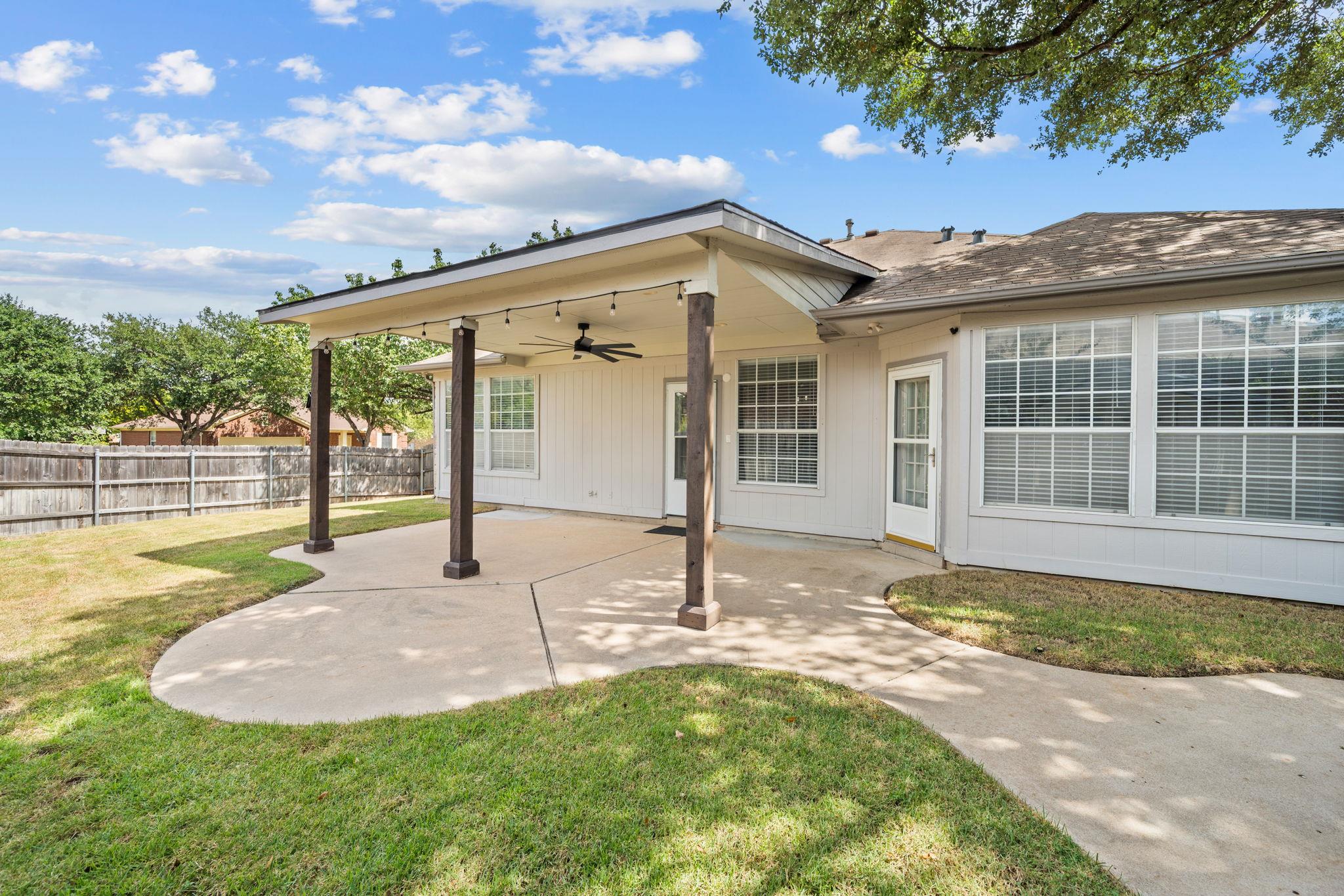 1600 Viki Lynn CT