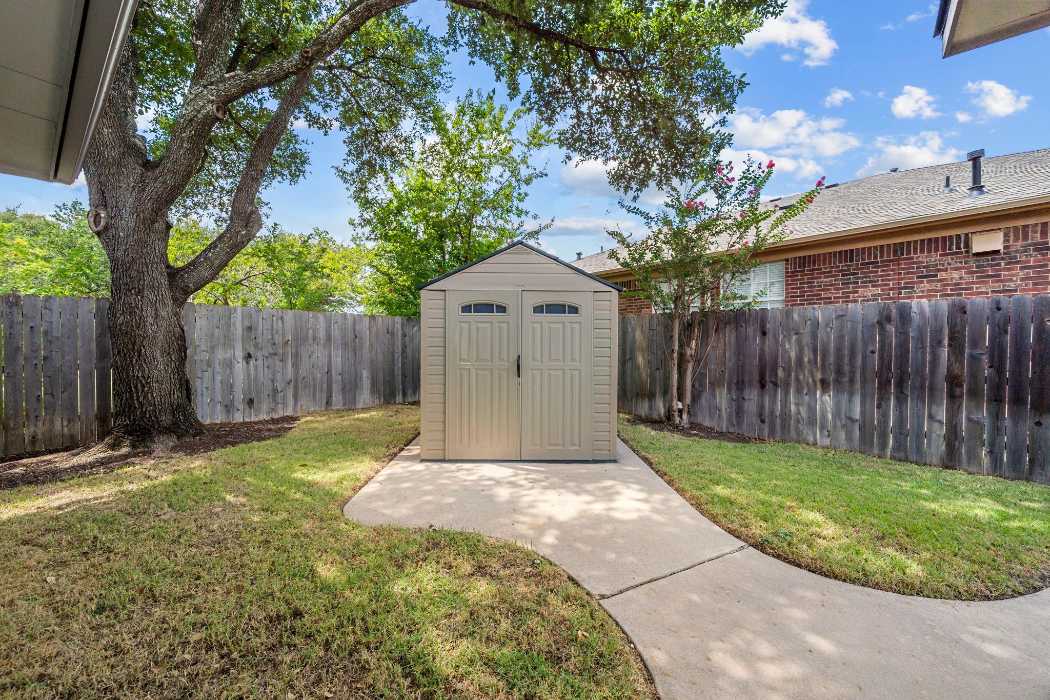 1600 Viki Lynn CT