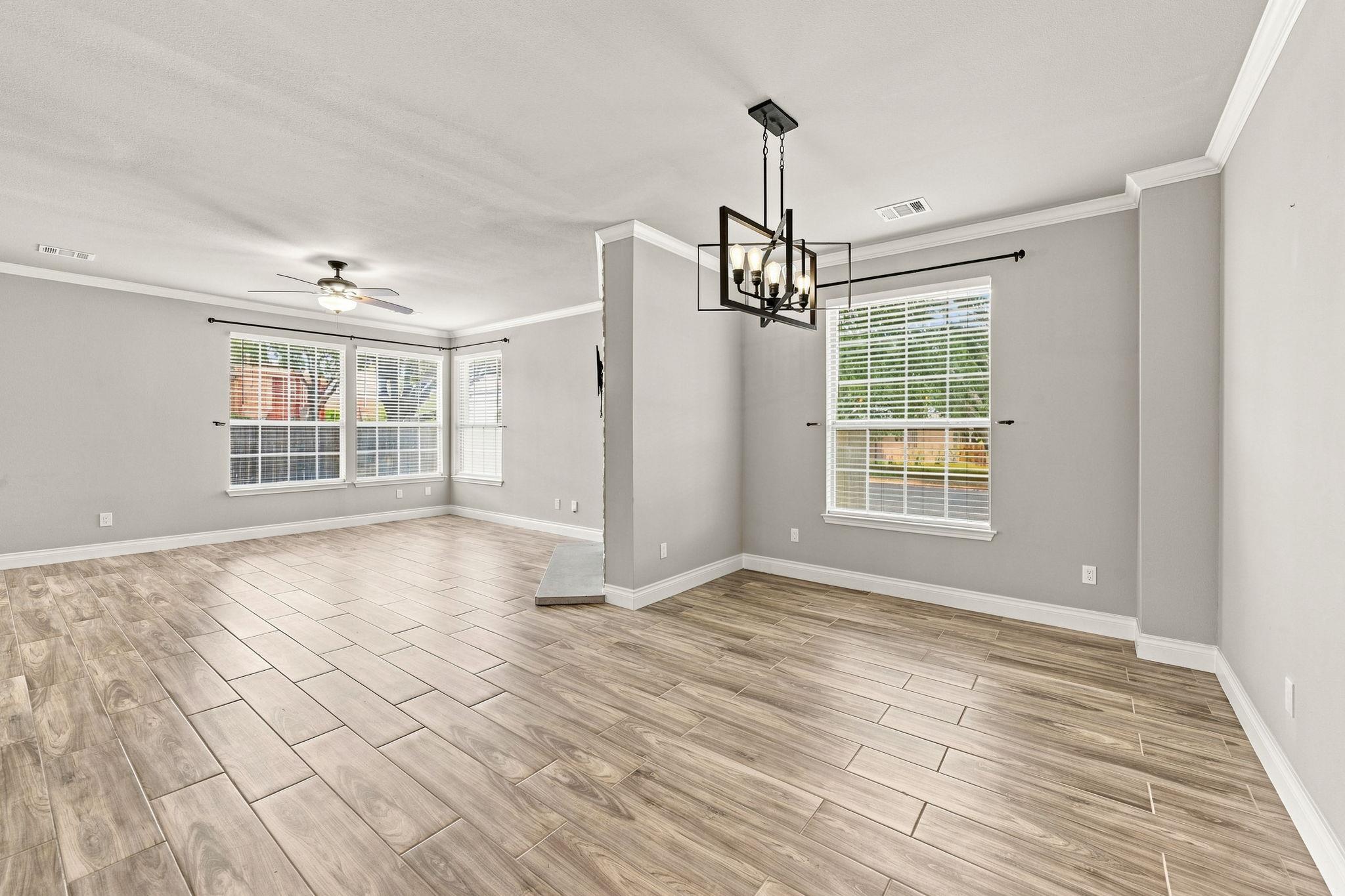 1600 Viki Lynn CT