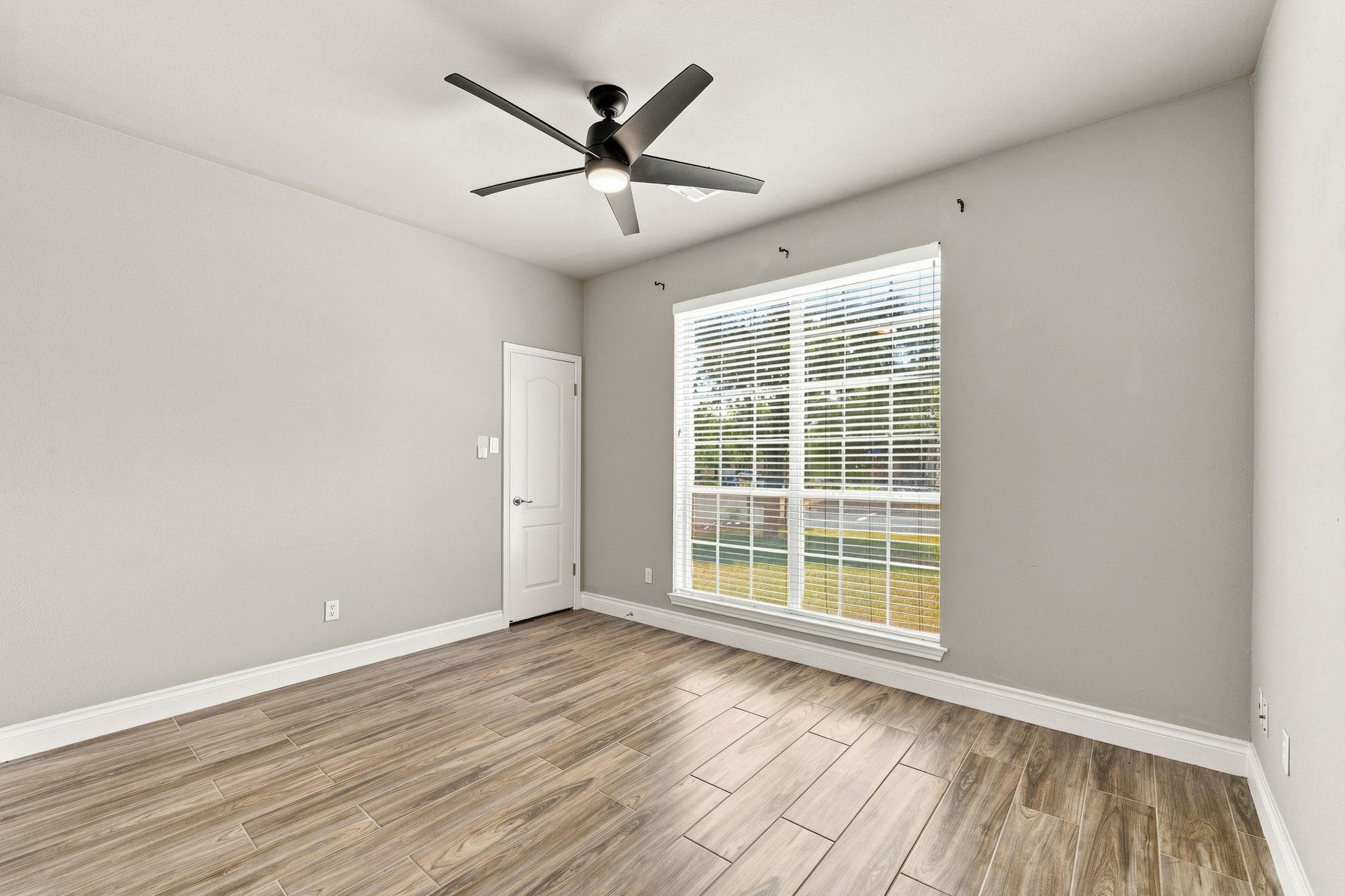 1600 Viki Lynn CT