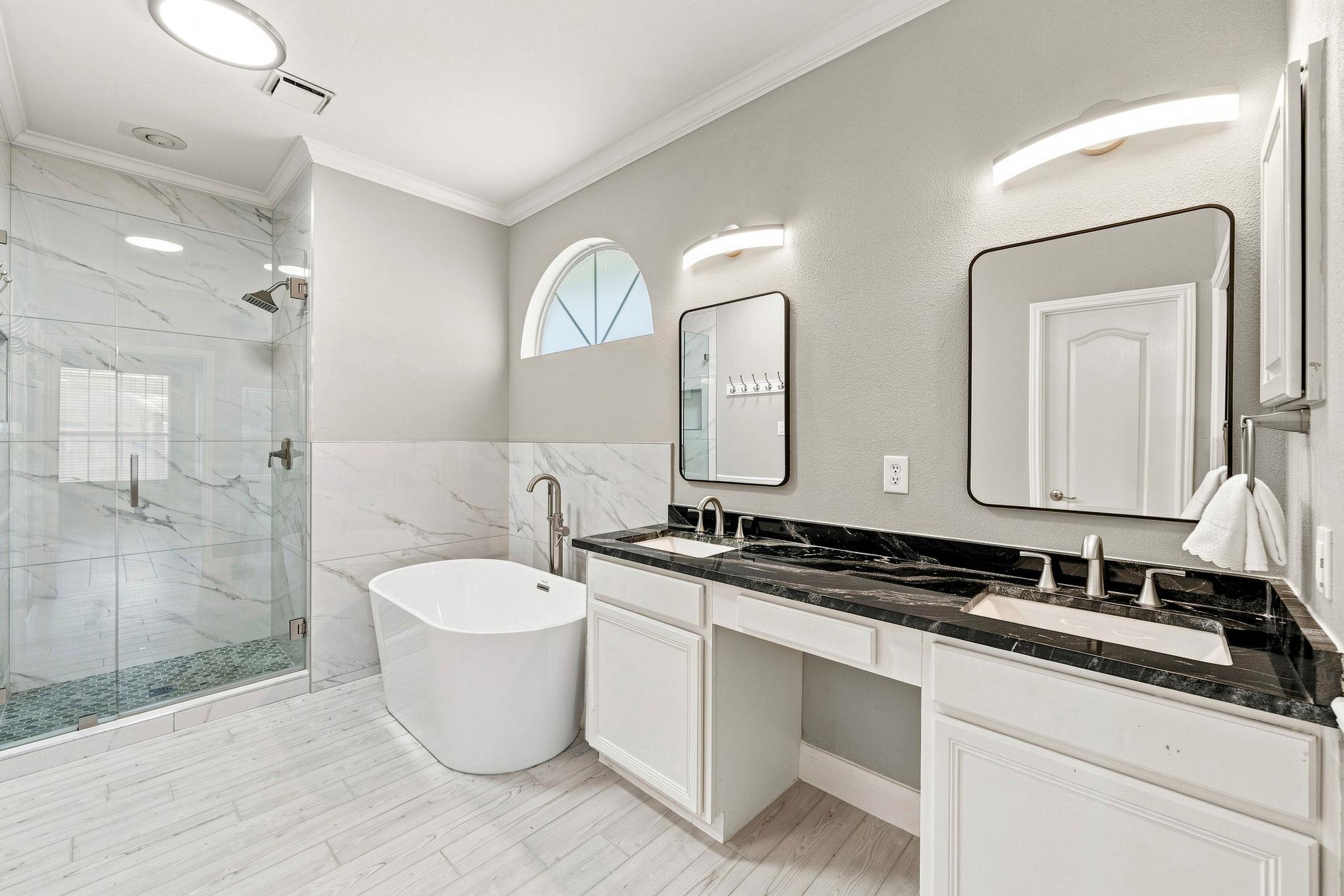 1600 Viki Lynn CT