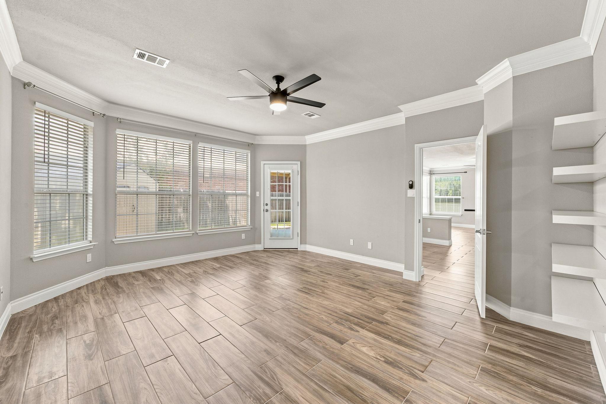 1600 Viki Lynn CT