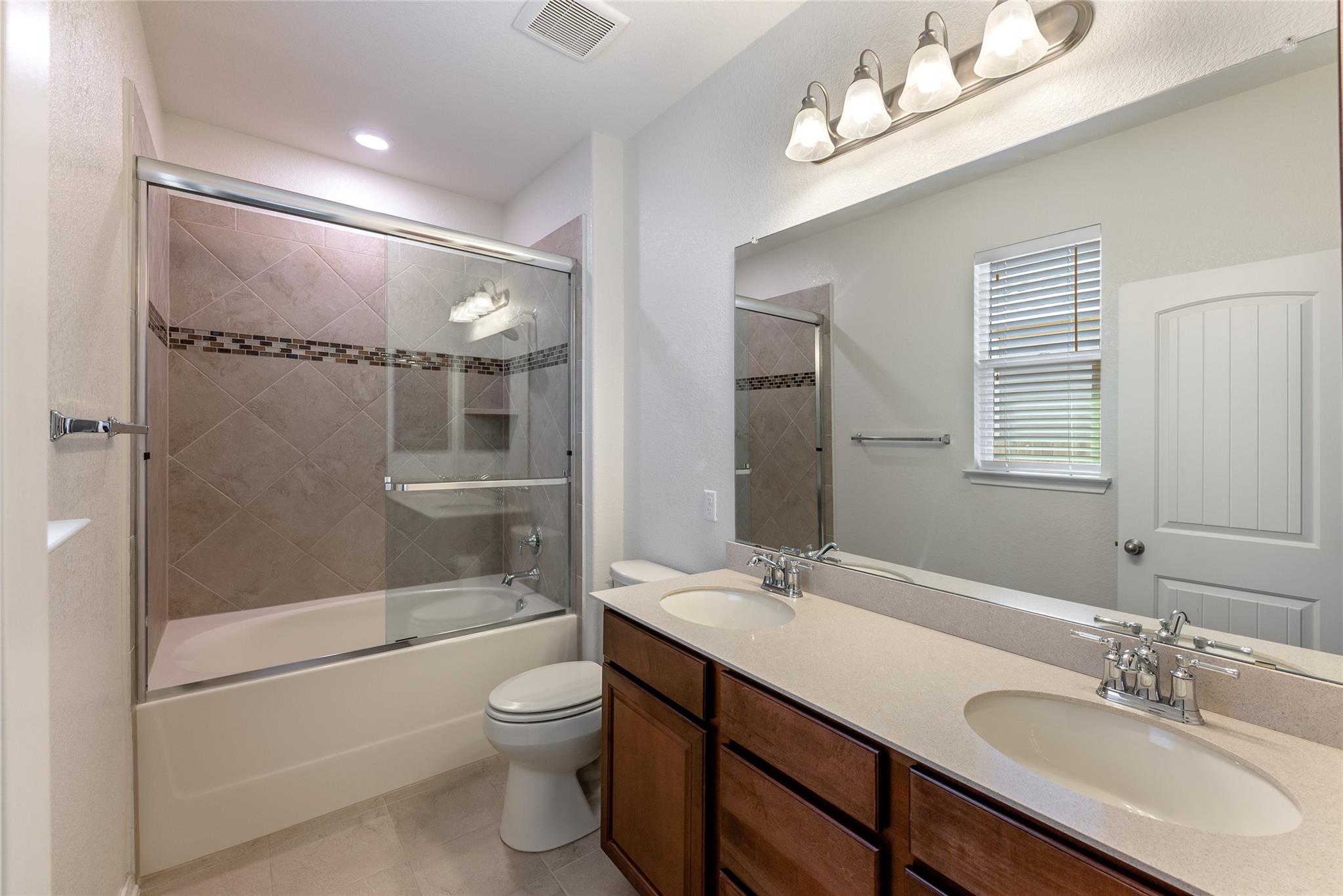 2950 E Old Settlers BLVD # 82