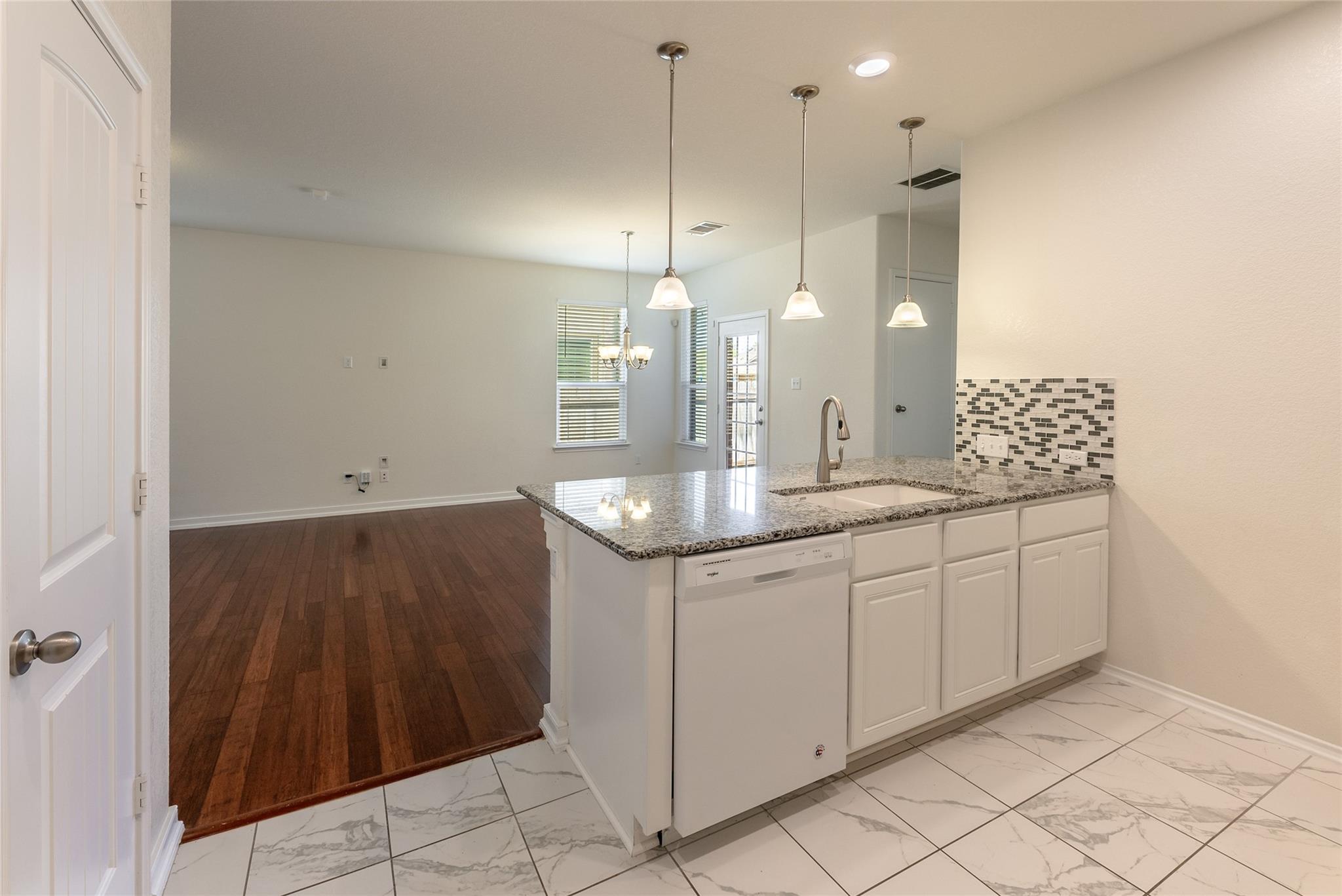 2950 E Old Settlers BLVD # 82
