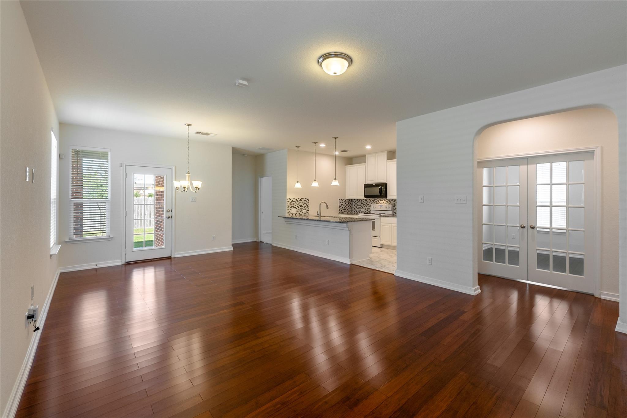 2950 E Old Settlers BLVD # 82
