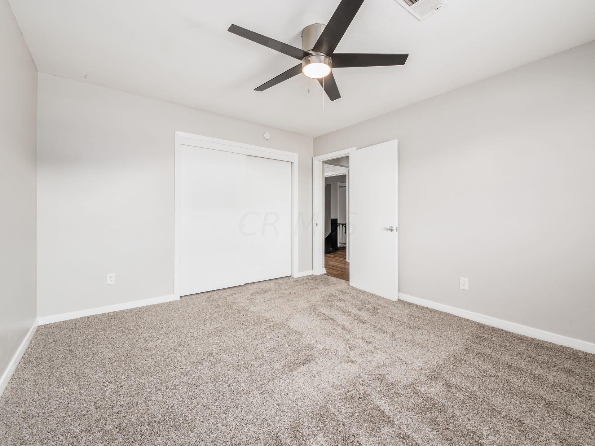 5596 N High Street, 5602