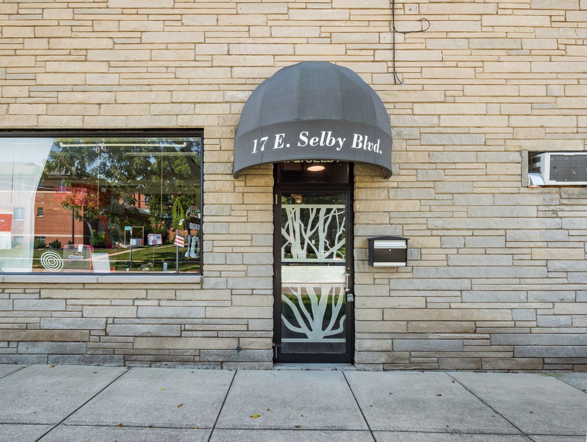 5596 N High Street, 5602