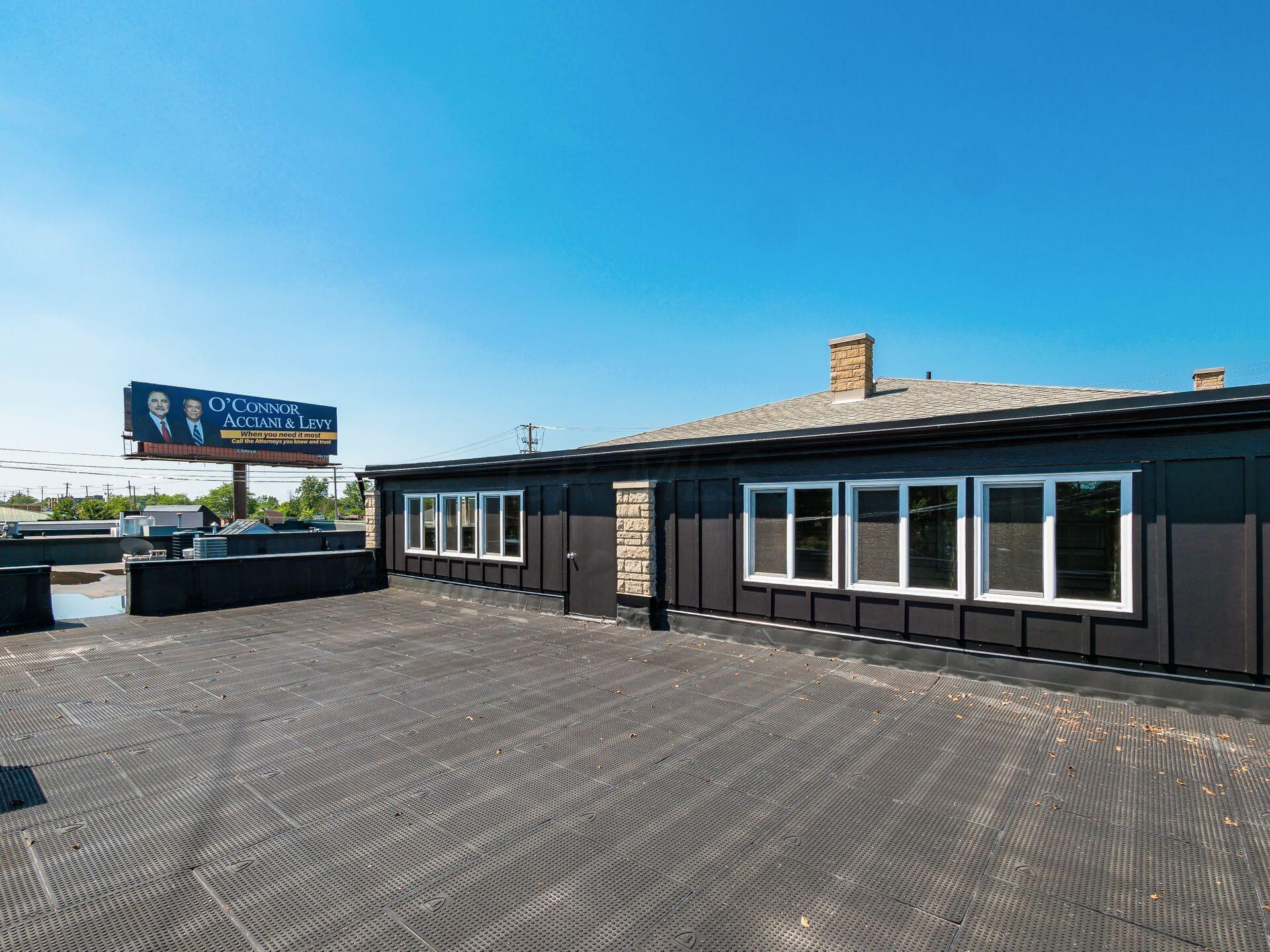 5596 N High Street, 5602