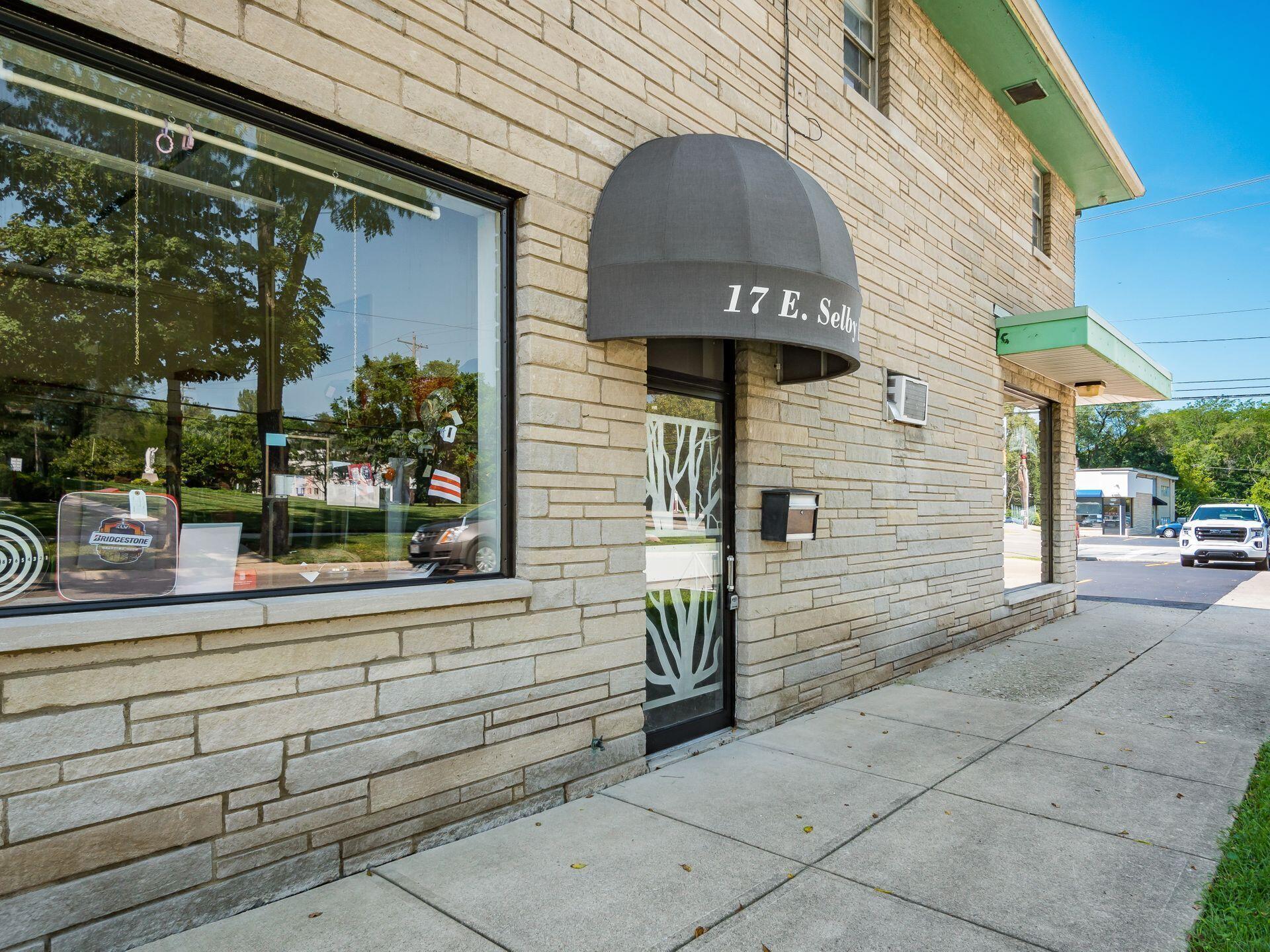 5596 N High Street, 5602
