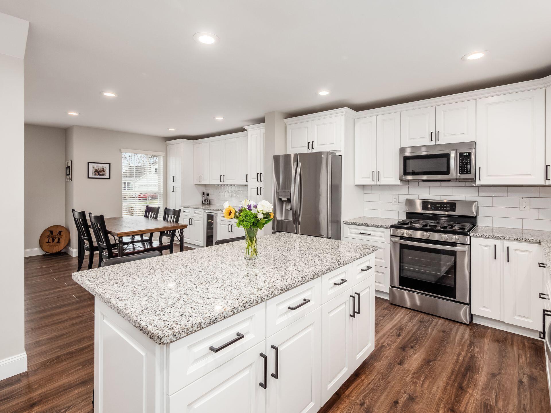 2476 Limestone Way