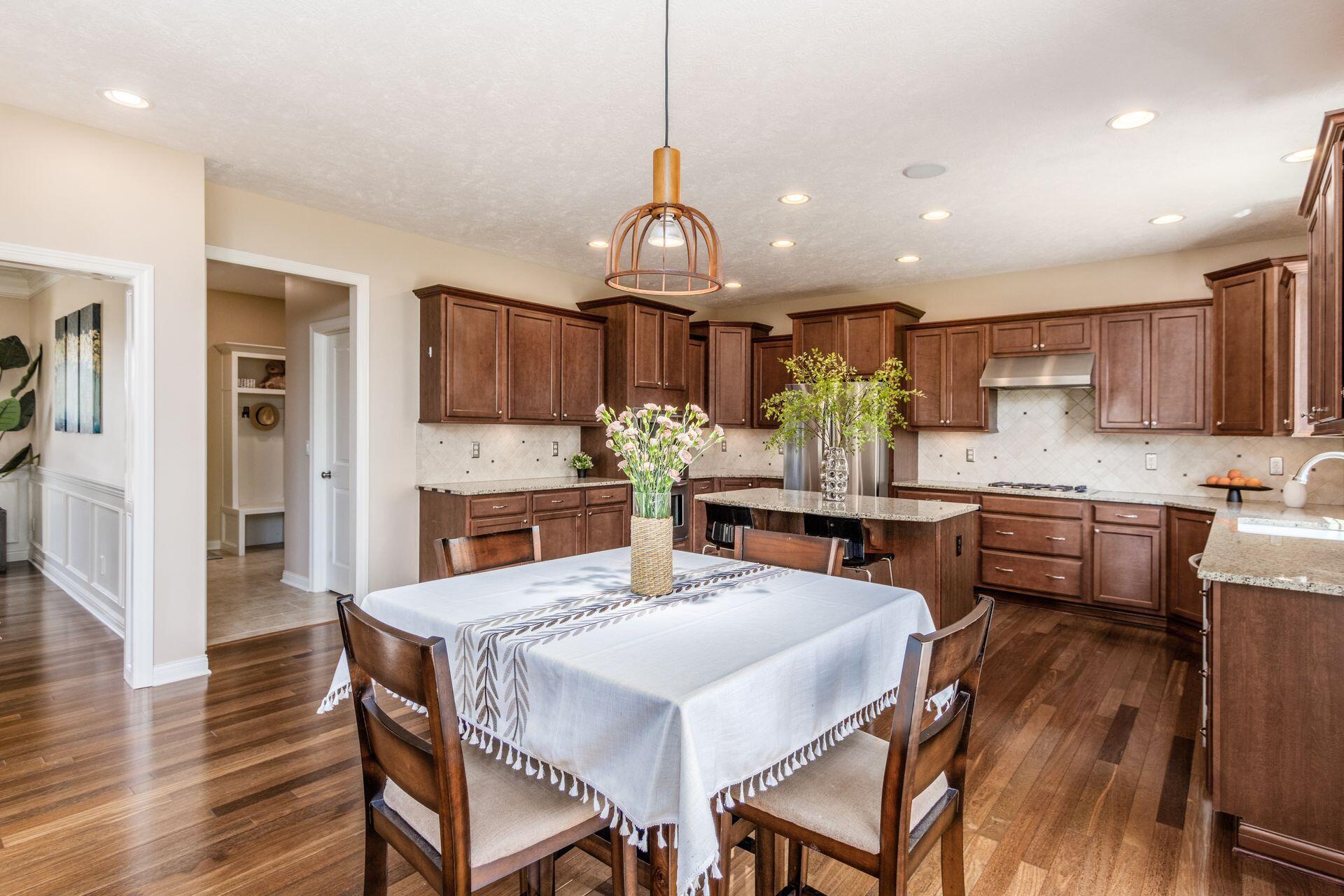 1901 Little Bear Loop