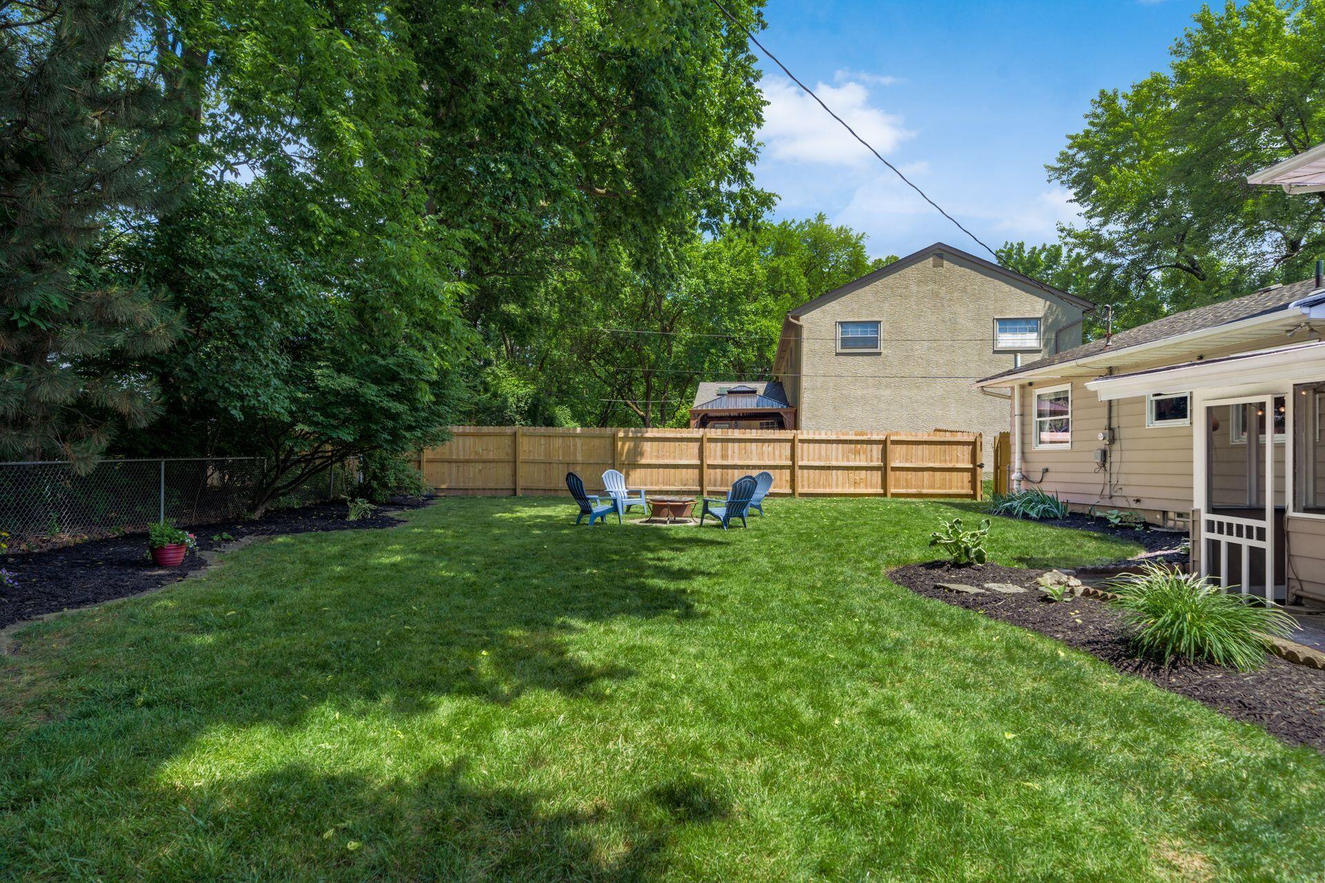 3829 Lindhurst Road