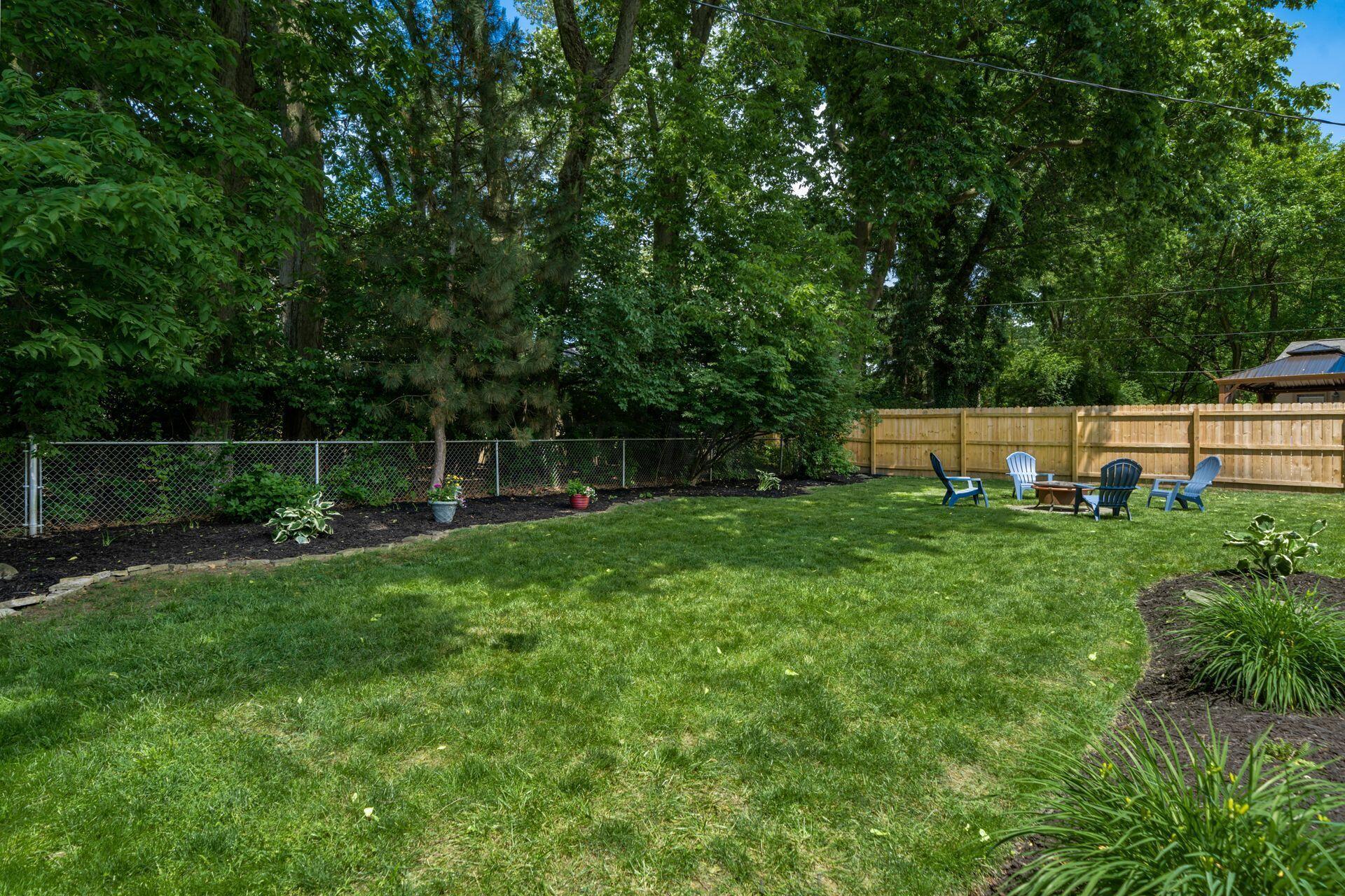 3829 Lindhurst Road