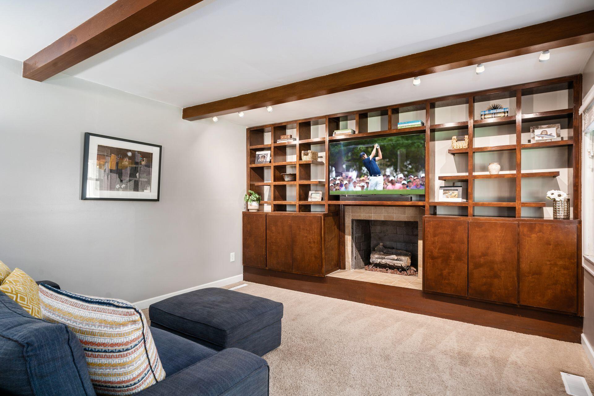 3829 Lindhurst Road