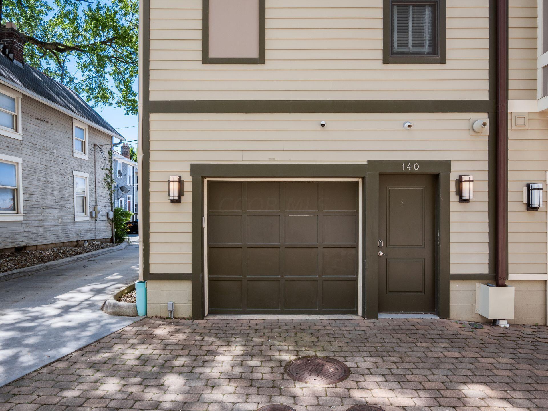 140 E Greenwood Avenue
