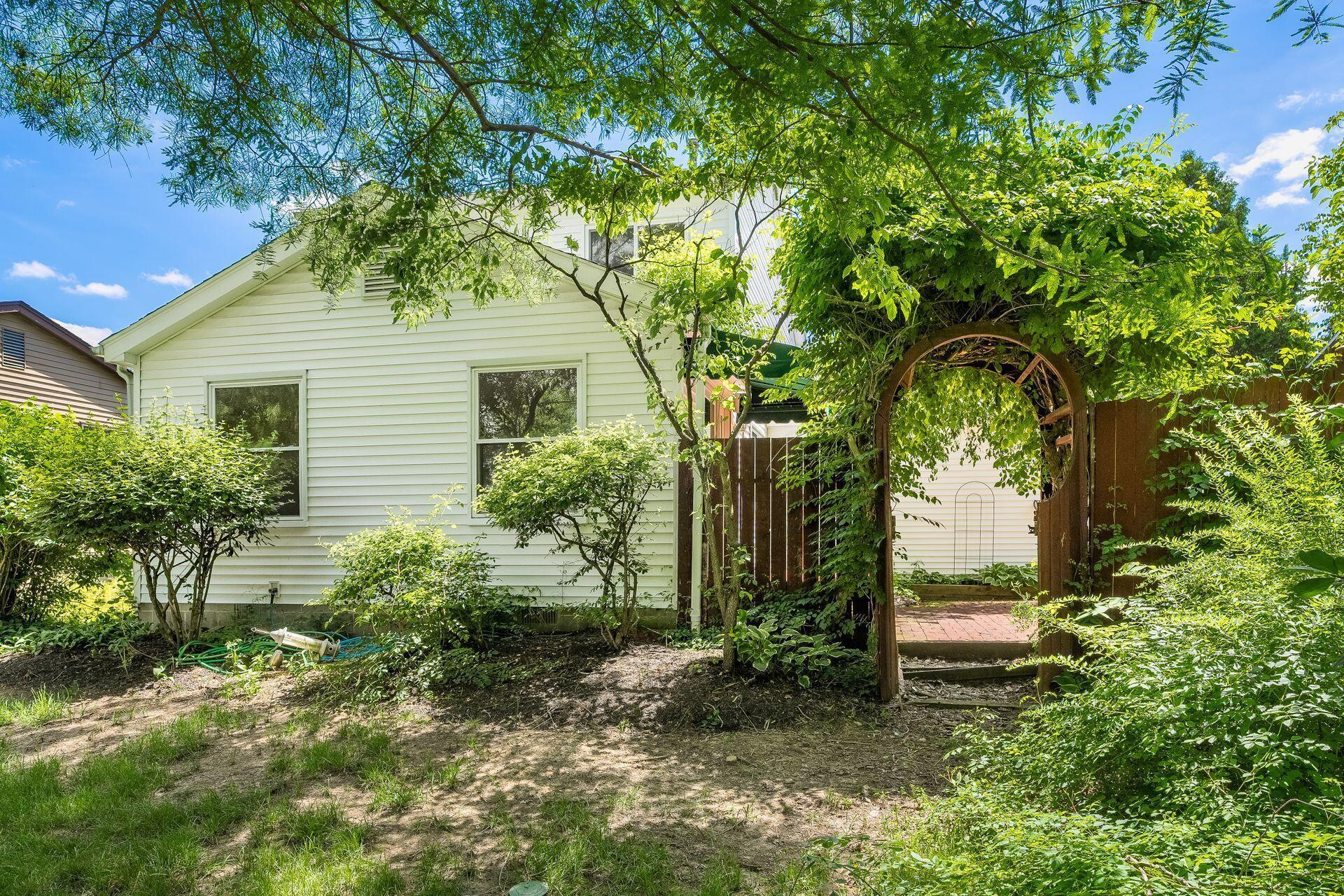 1796 Darrow Drive