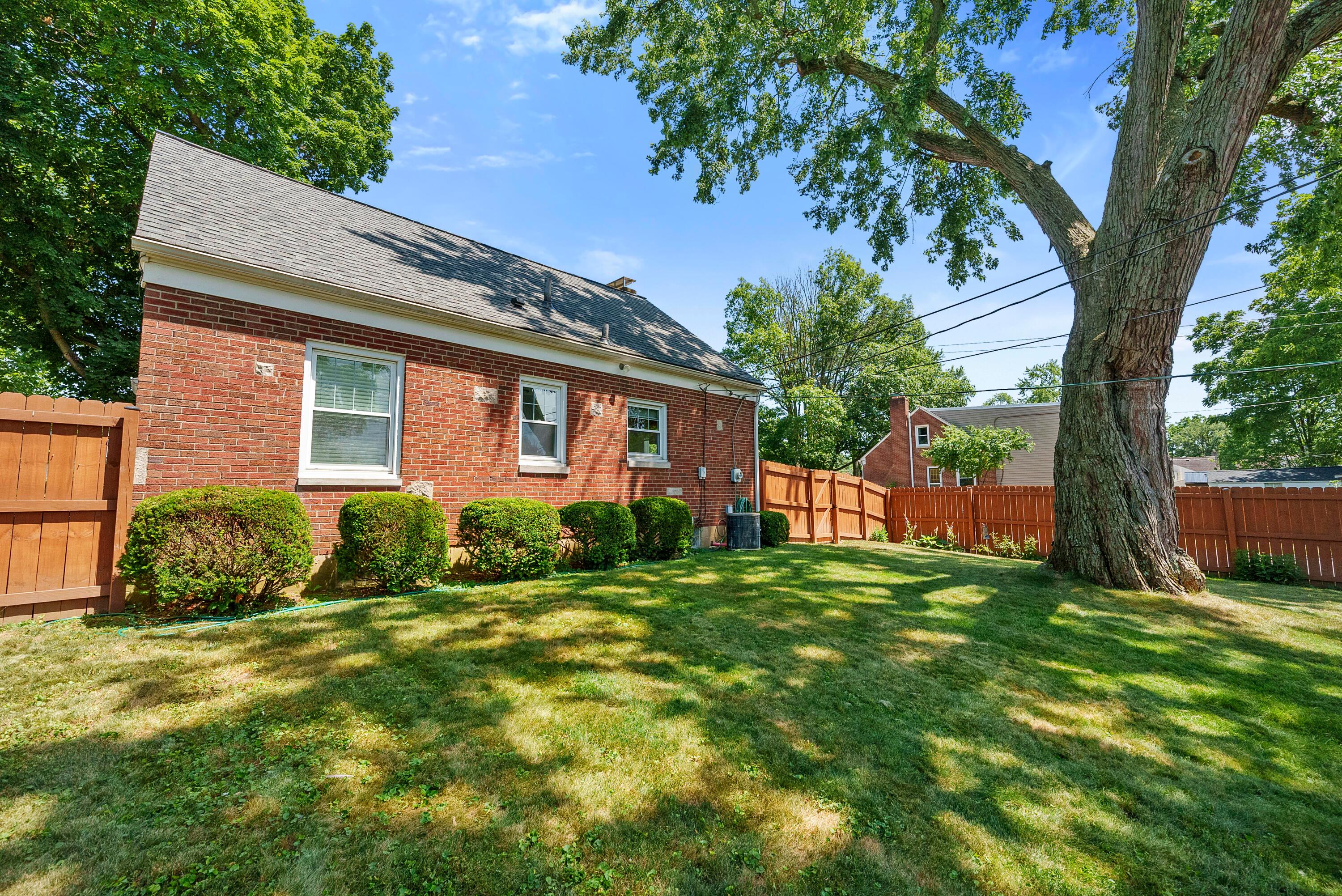 4479 Sellers Avenue