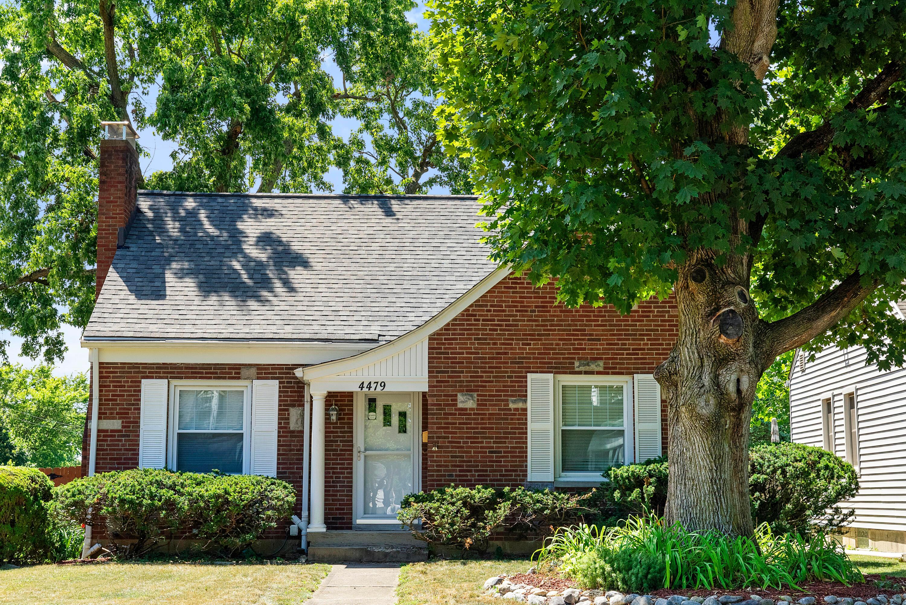 4479 Sellers Avenue