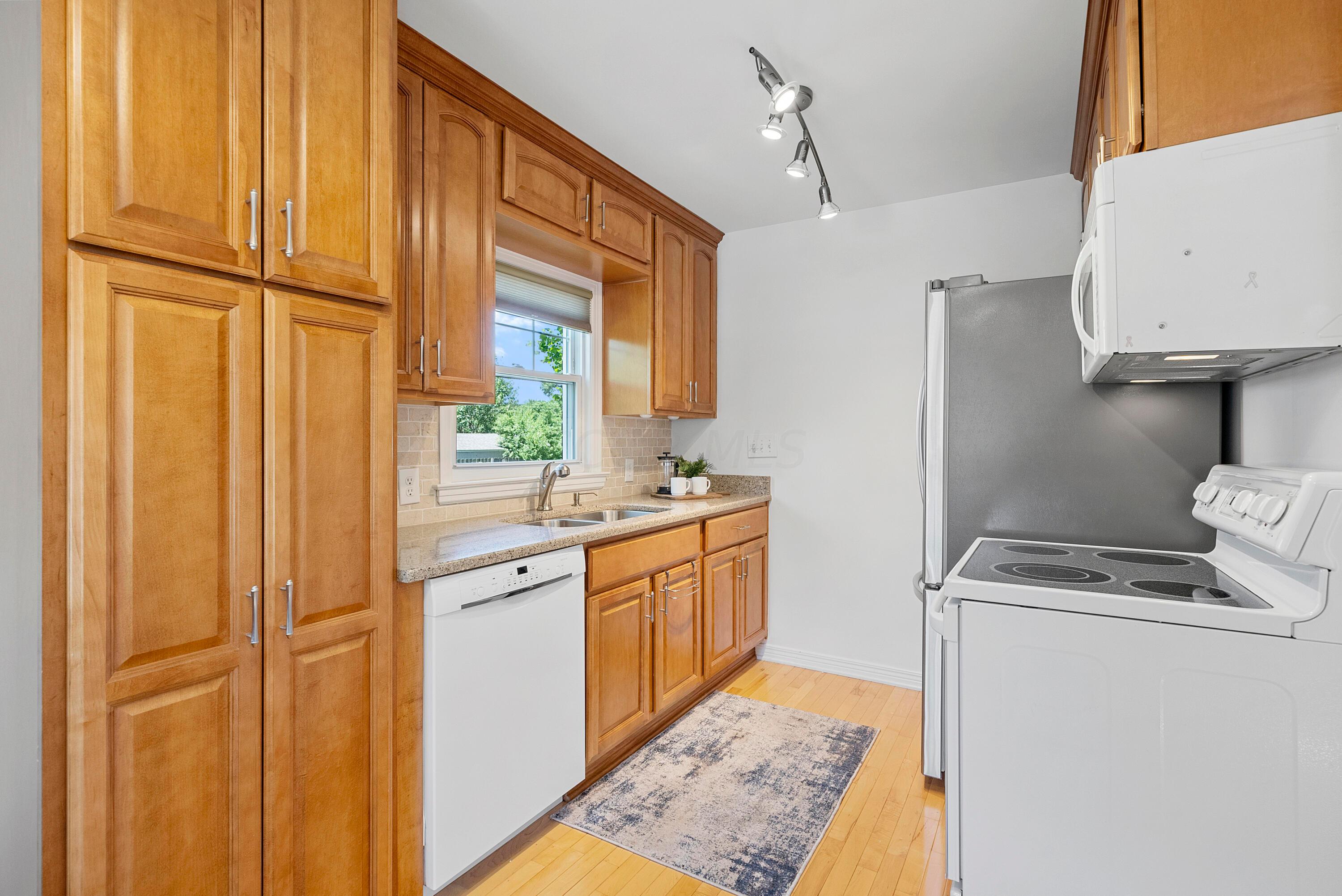 4479 Sellers Avenue