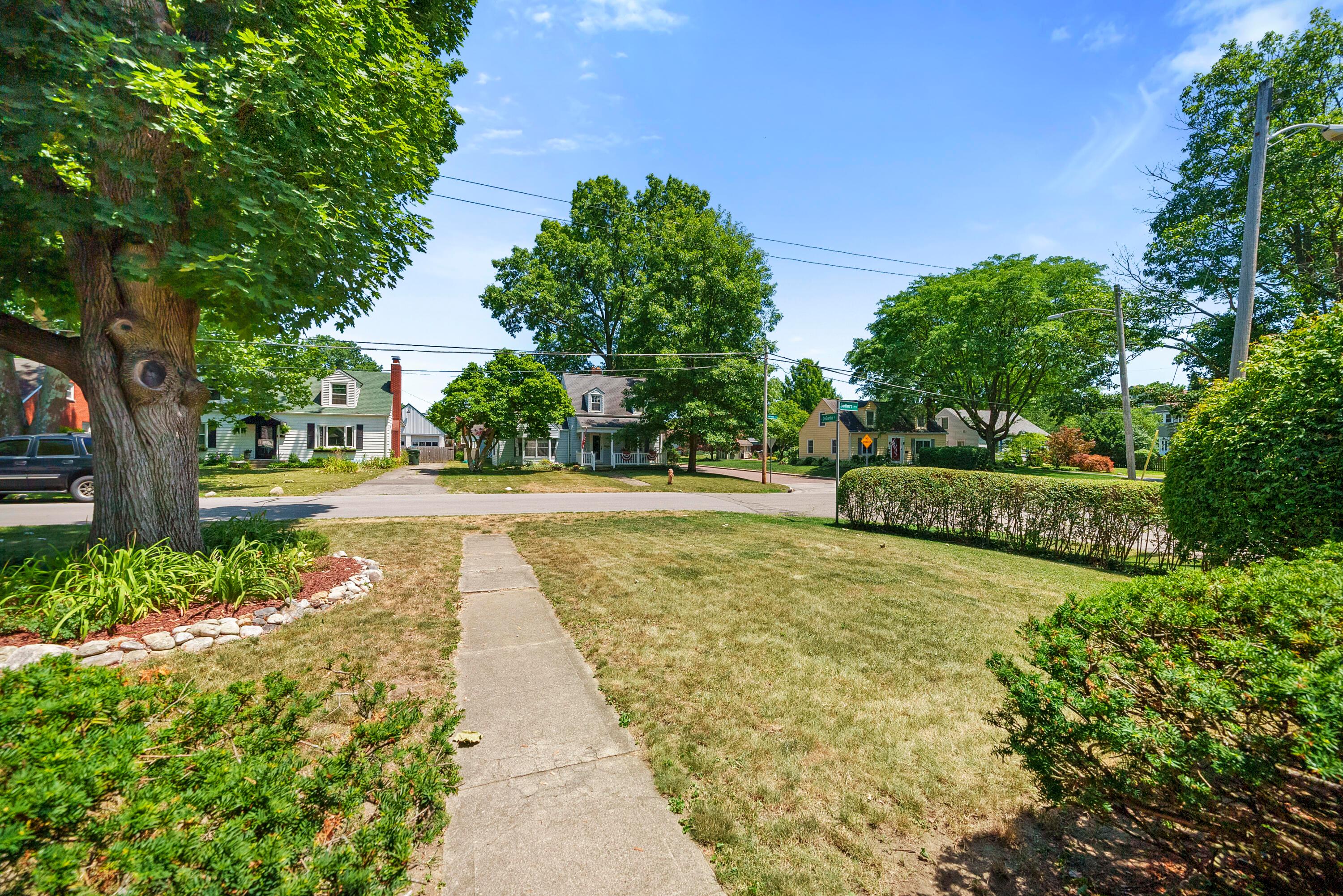 4479 Sellers Avenue