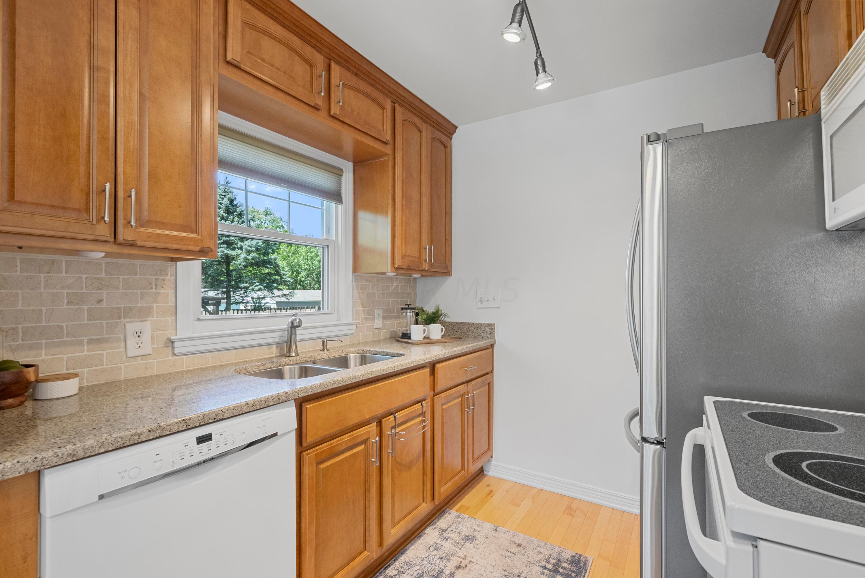 4479 Sellers Avenue