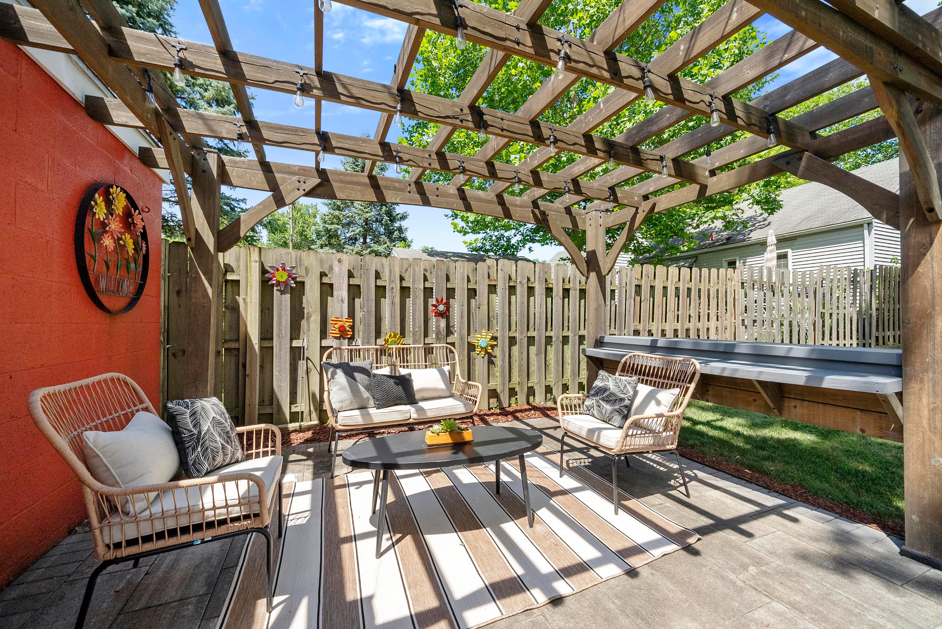 4479 Sellers Avenue