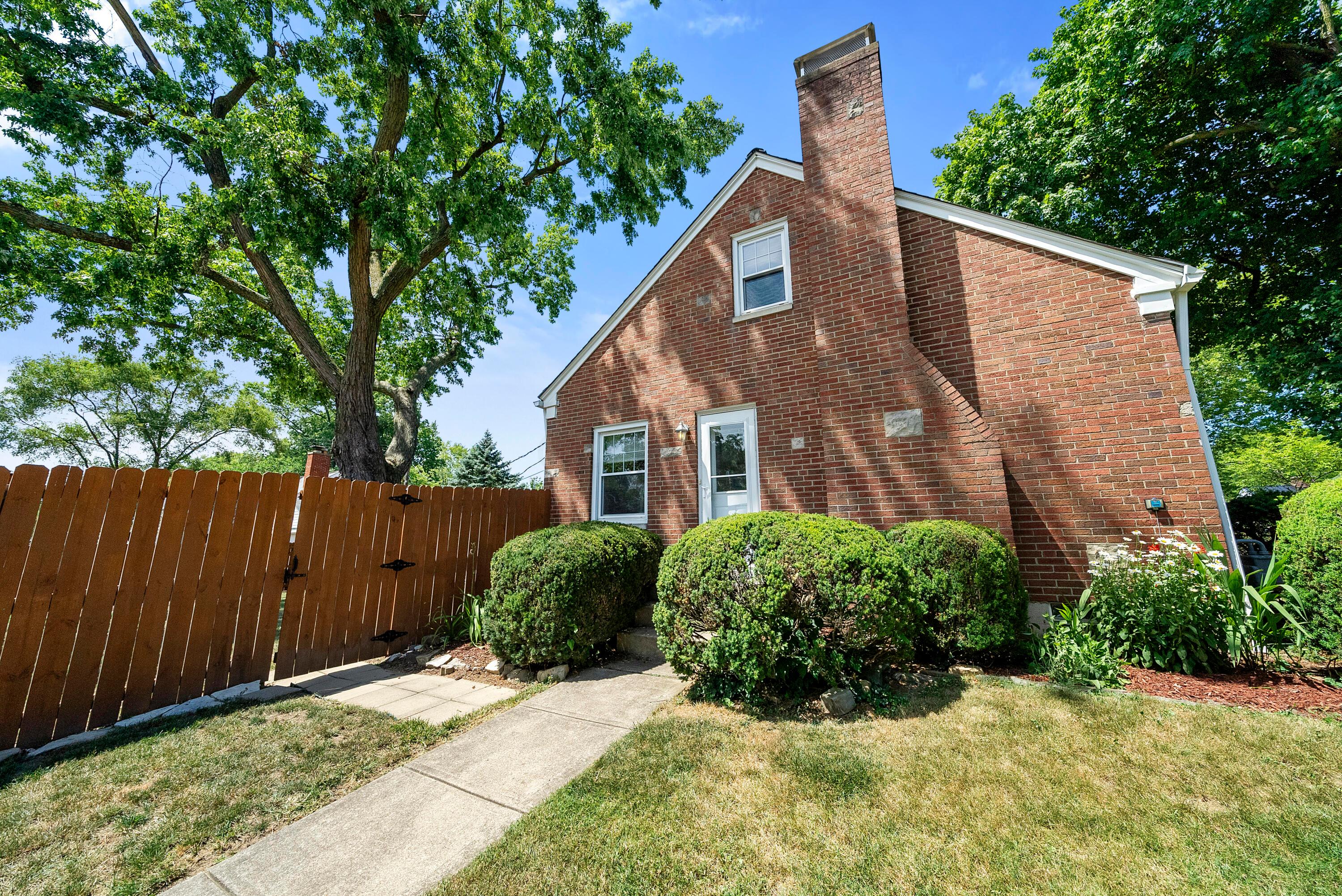 4479 Sellers Avenue