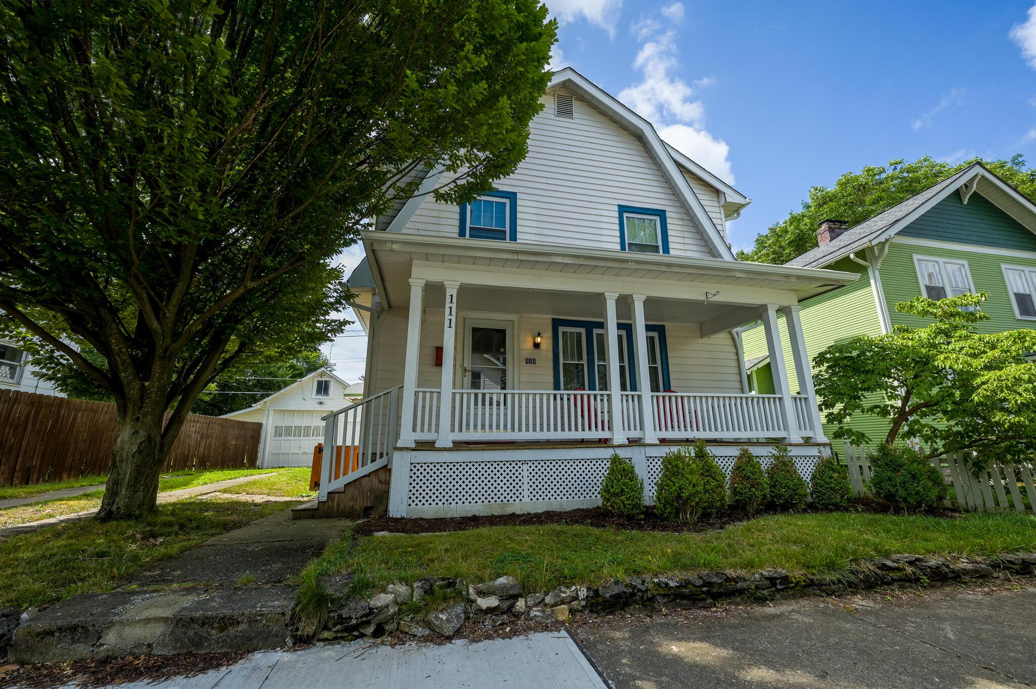 111 W Longview Avenue