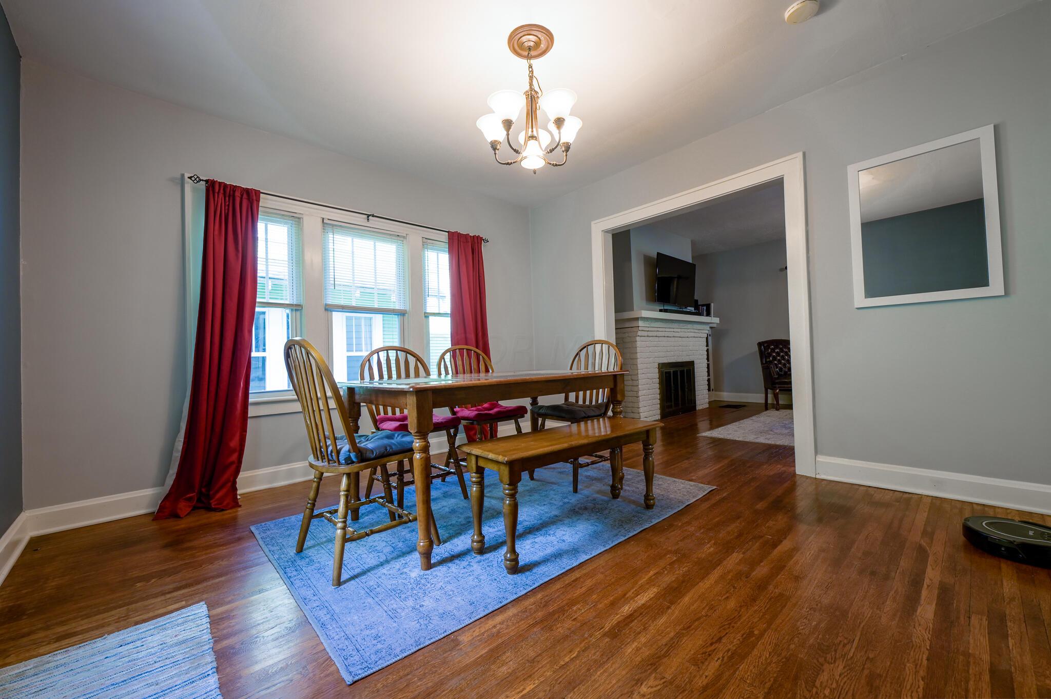 111 W Longview Avenue