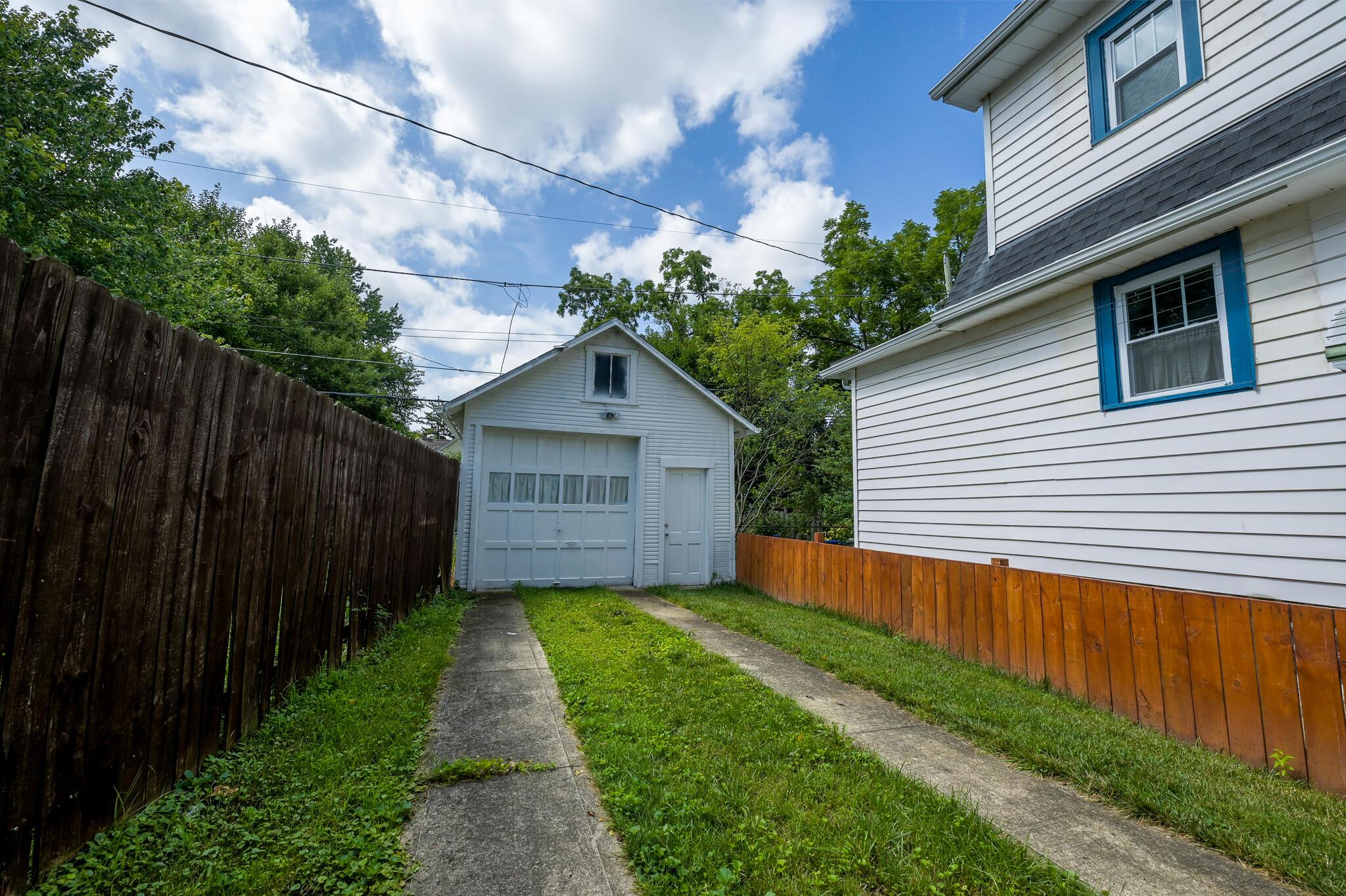 111 W Longview Avenue
