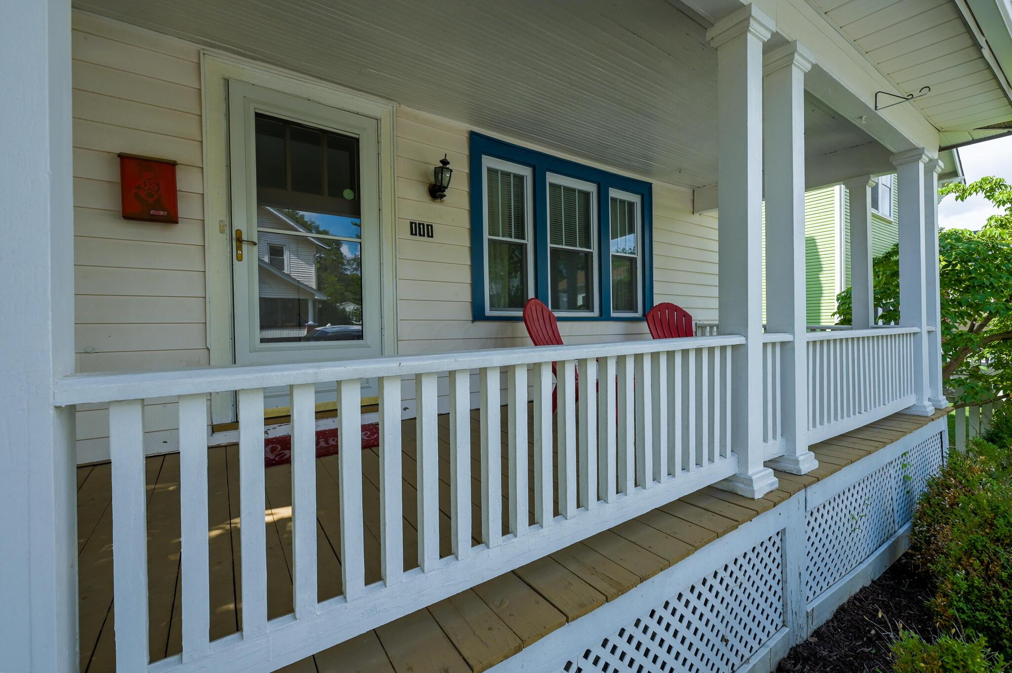 111 W Longview Avenue