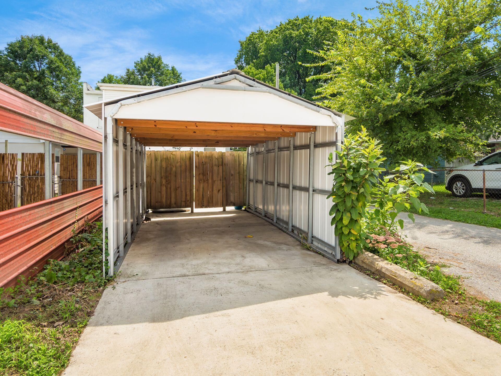 350 E Mithoff Street