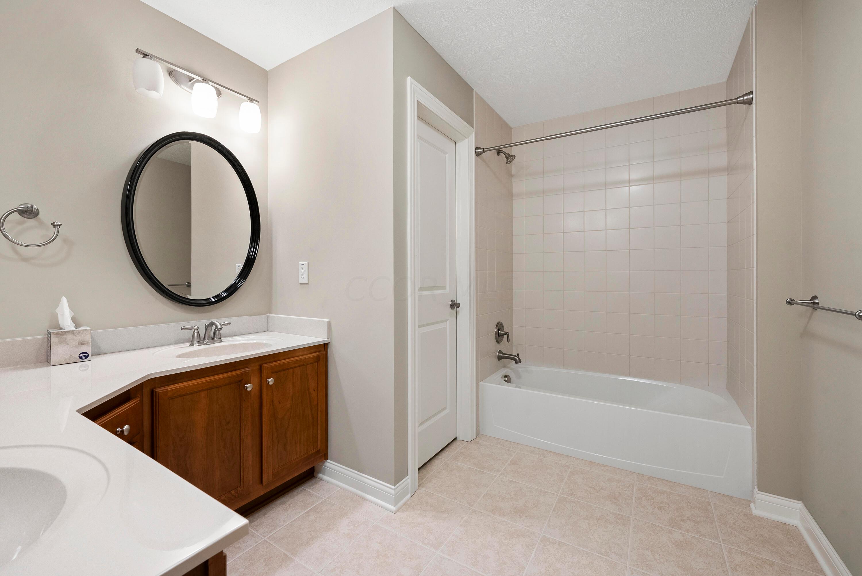 4909 Scenic Creek Drive