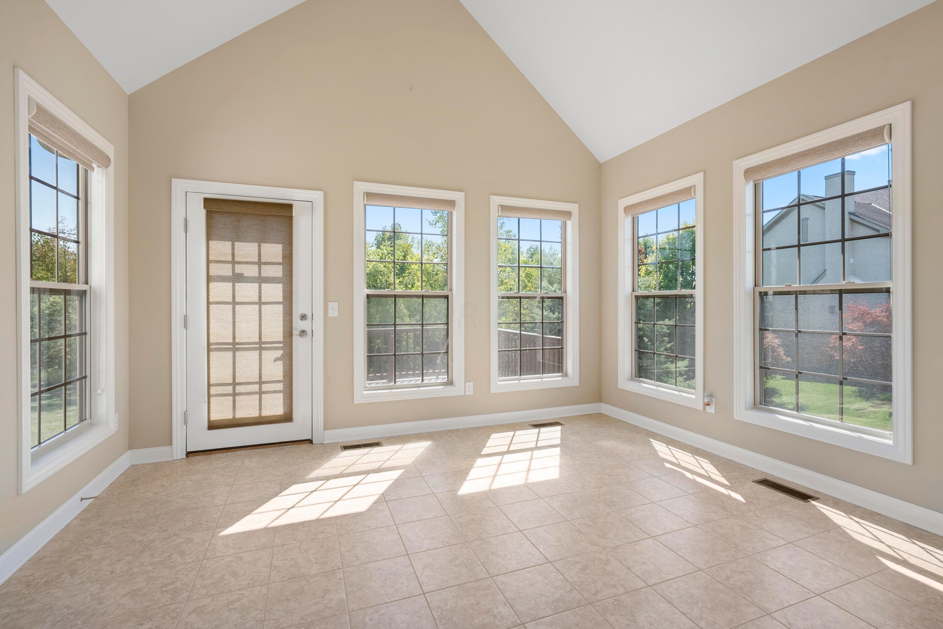 4909 Scenic Creek Drive