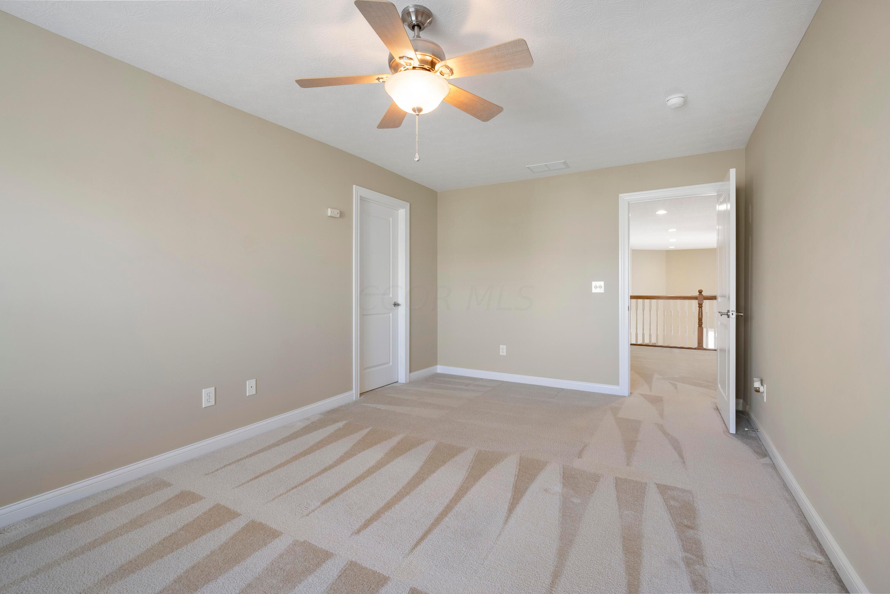 4909 Scenic Creek Drive