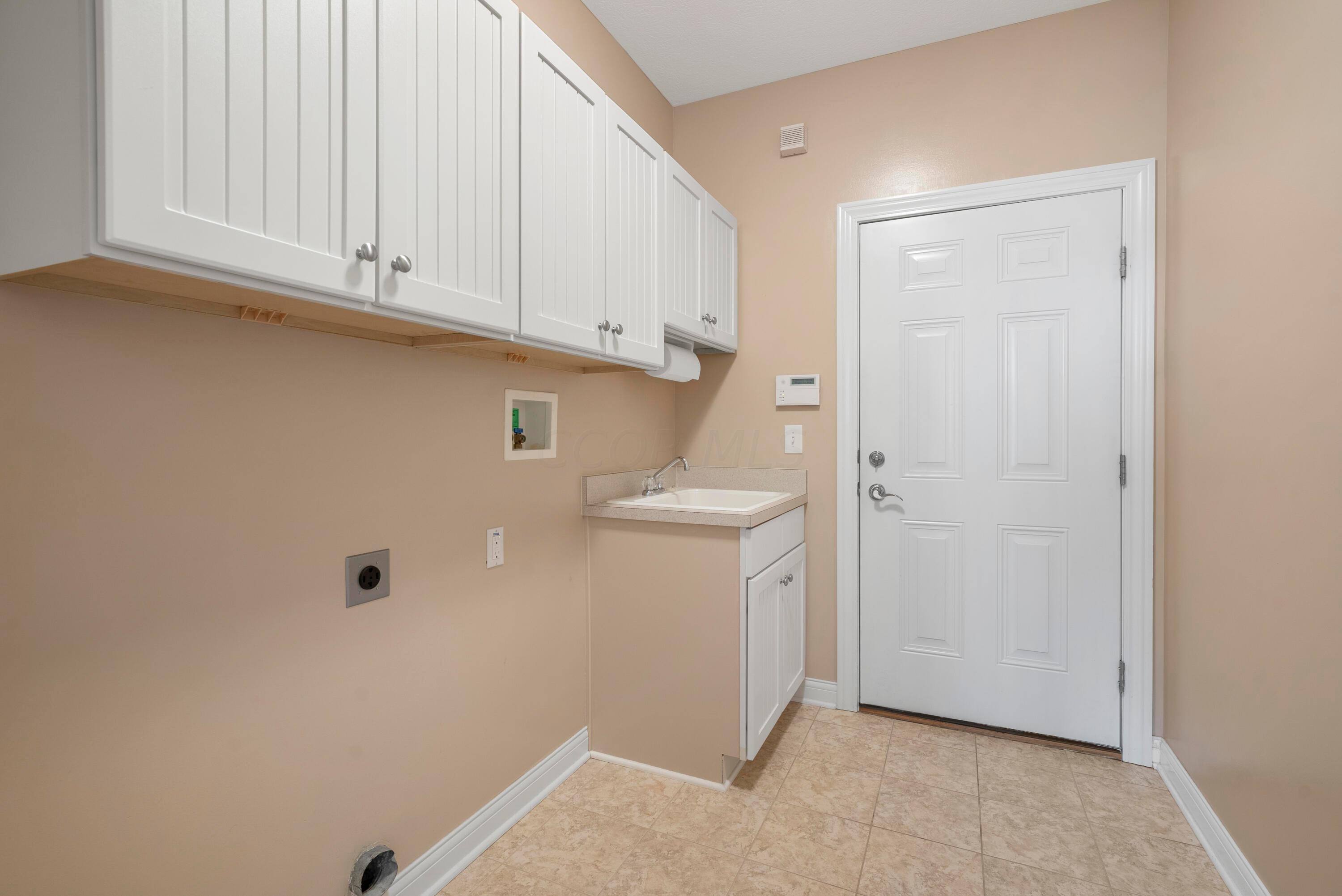 4909 Scenic Creek Drive