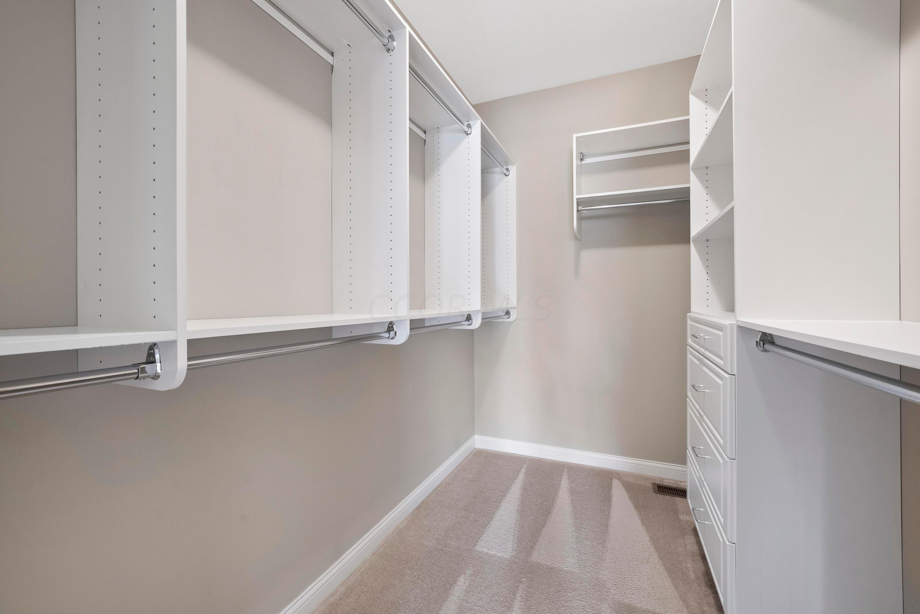 4909 Scenic Creek Drive