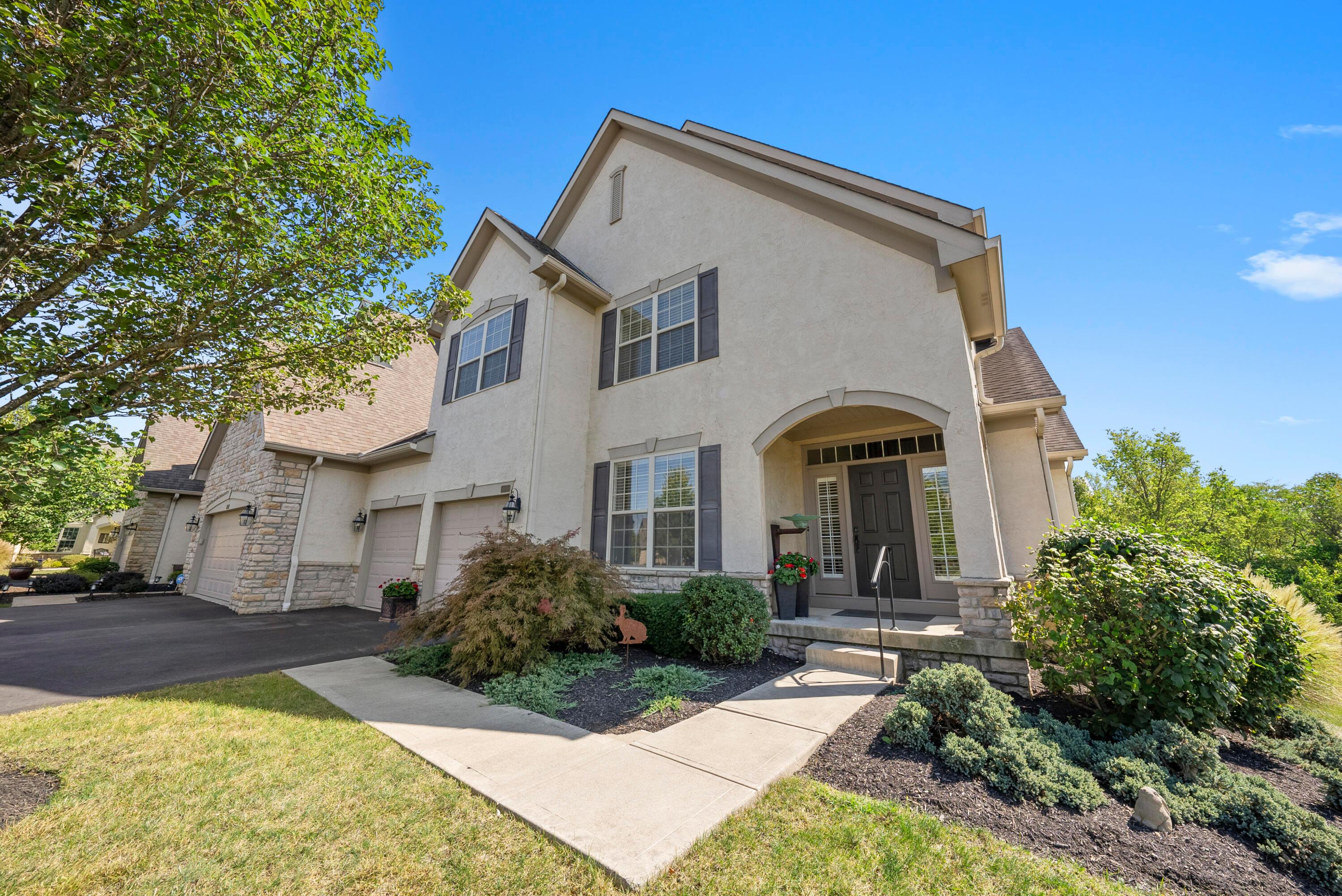 4909 Scenic Creek Drive