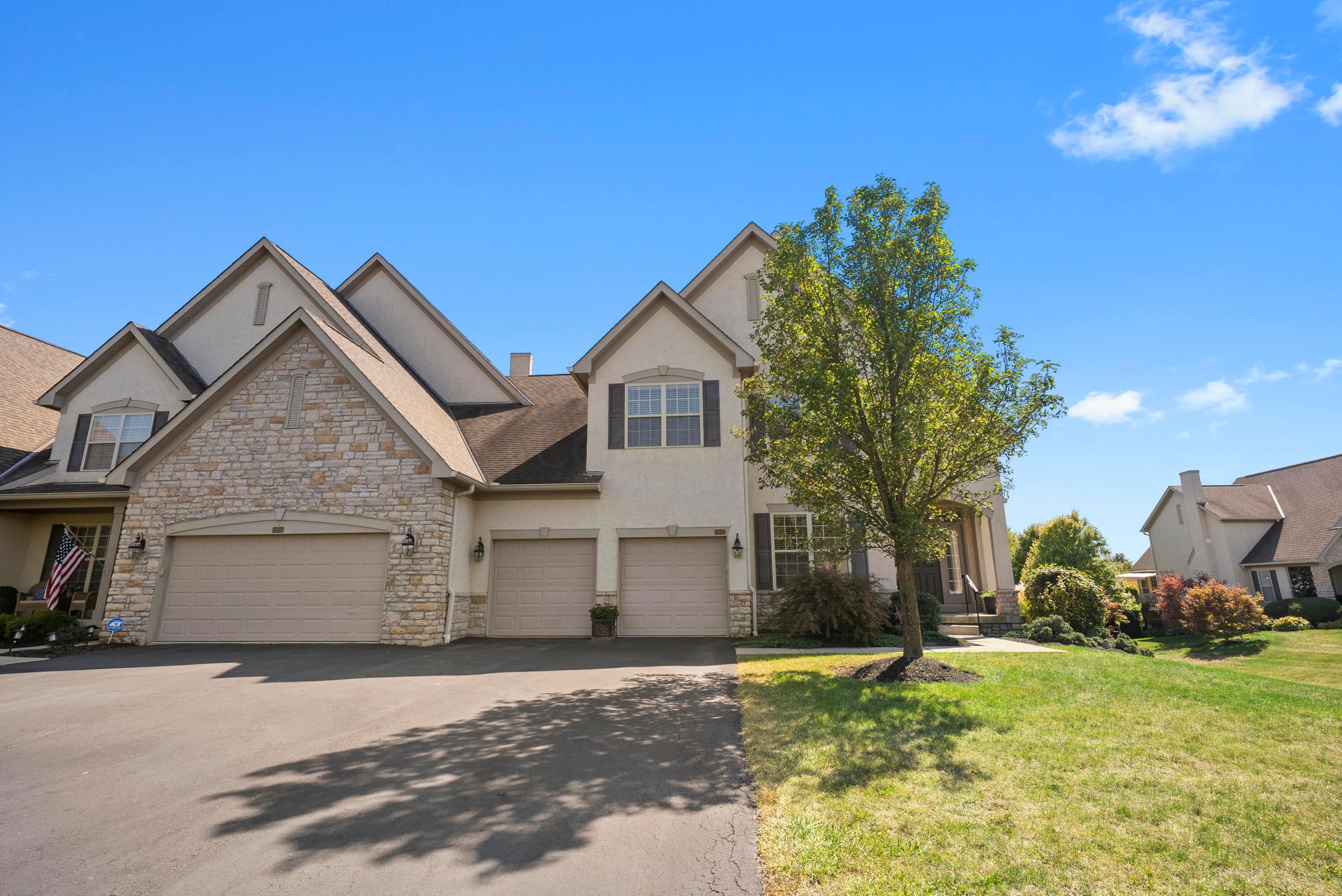 4909 Scenic Creek Drive