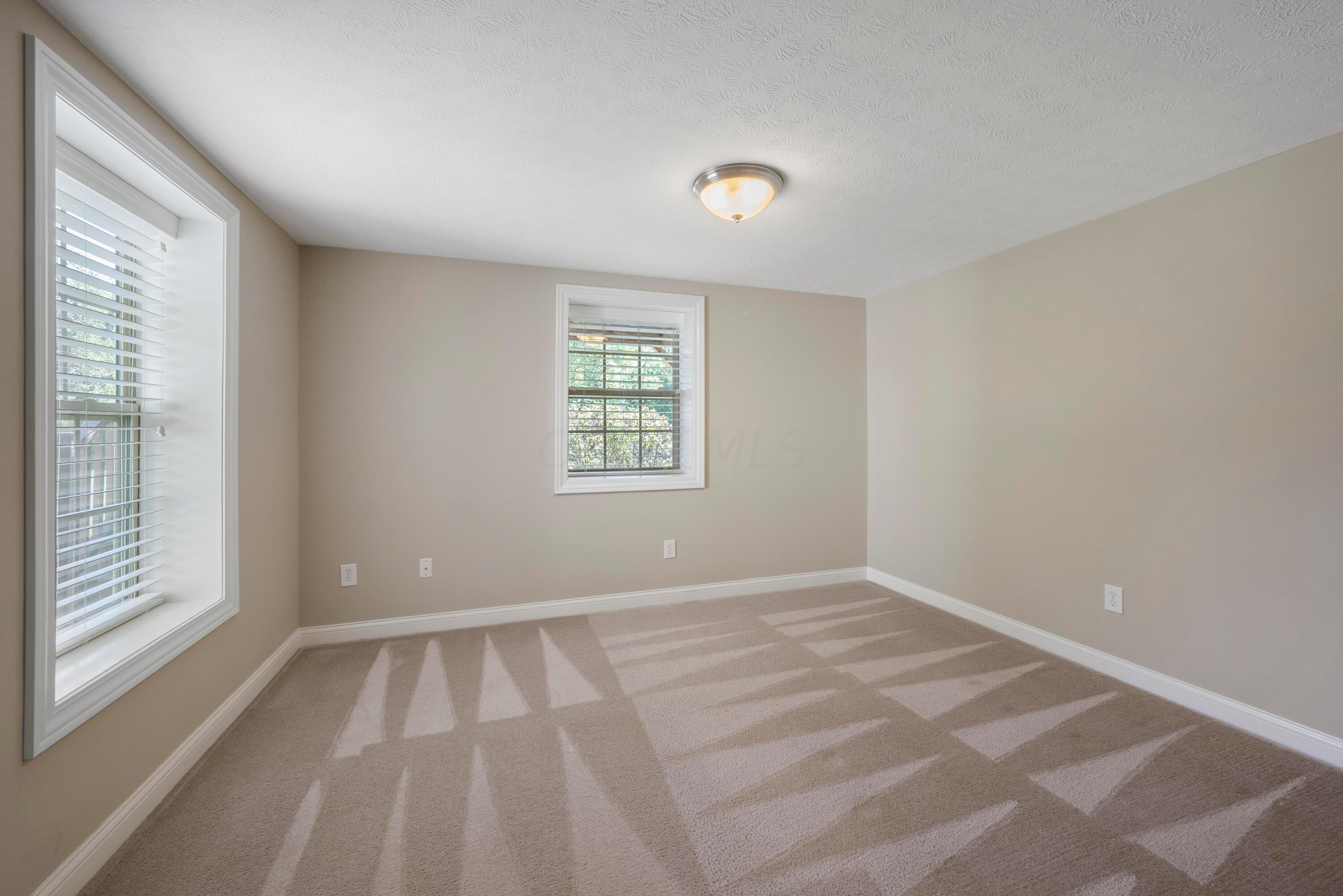 4909 Scenic Creek Drive