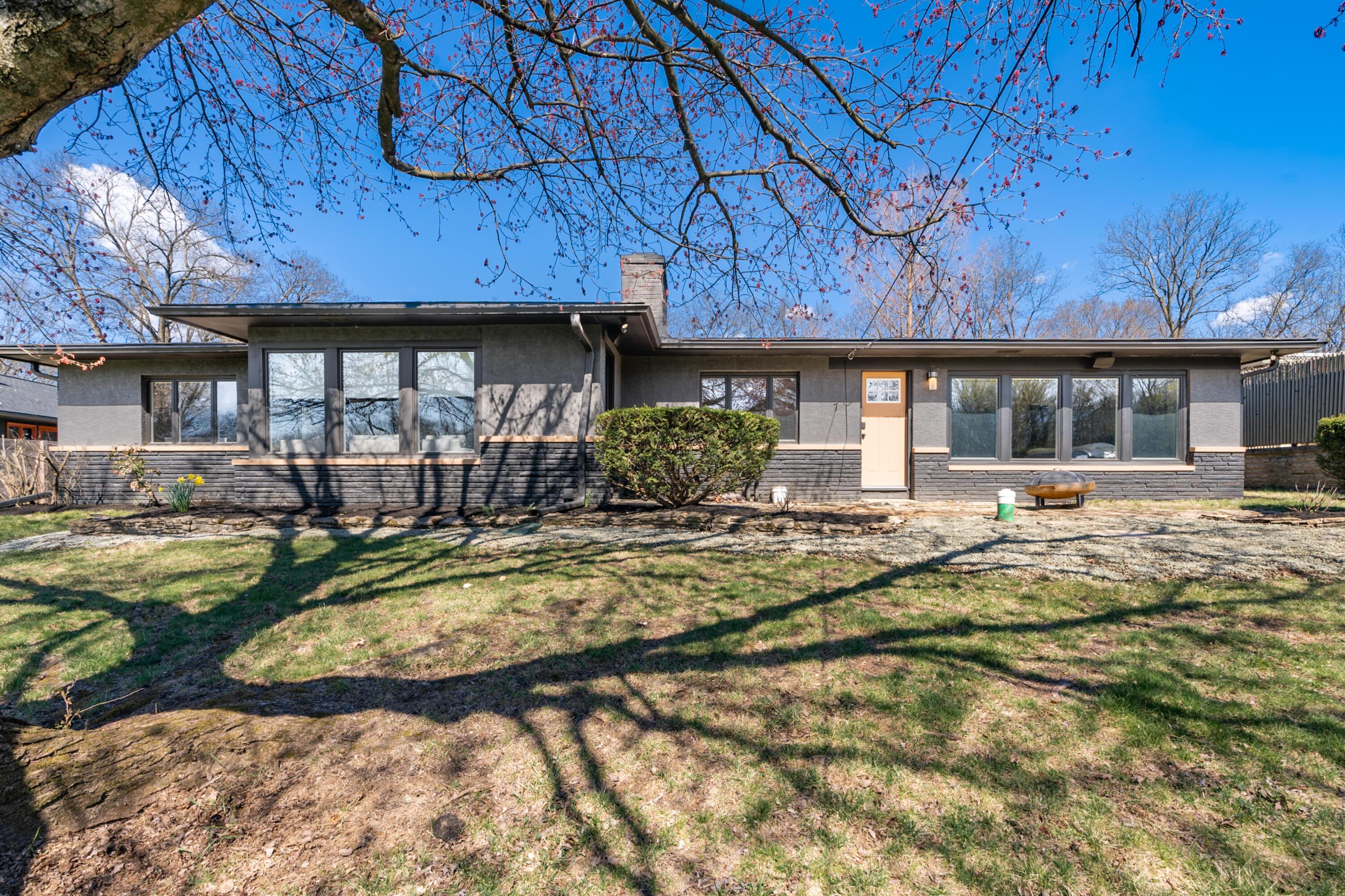 2849 Canterbury Lane